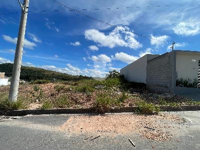 Lote amplo à venda com 250m  no Real Parque em Barbacena-MG