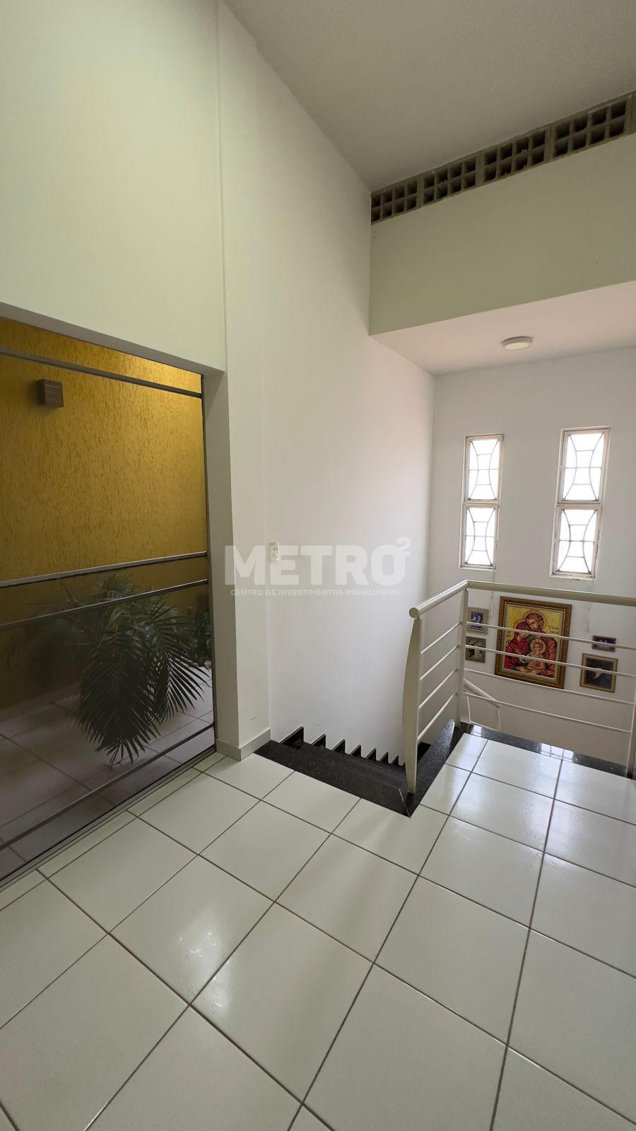 Casa para alugar com 4 quartos, 300m² - Foto 7