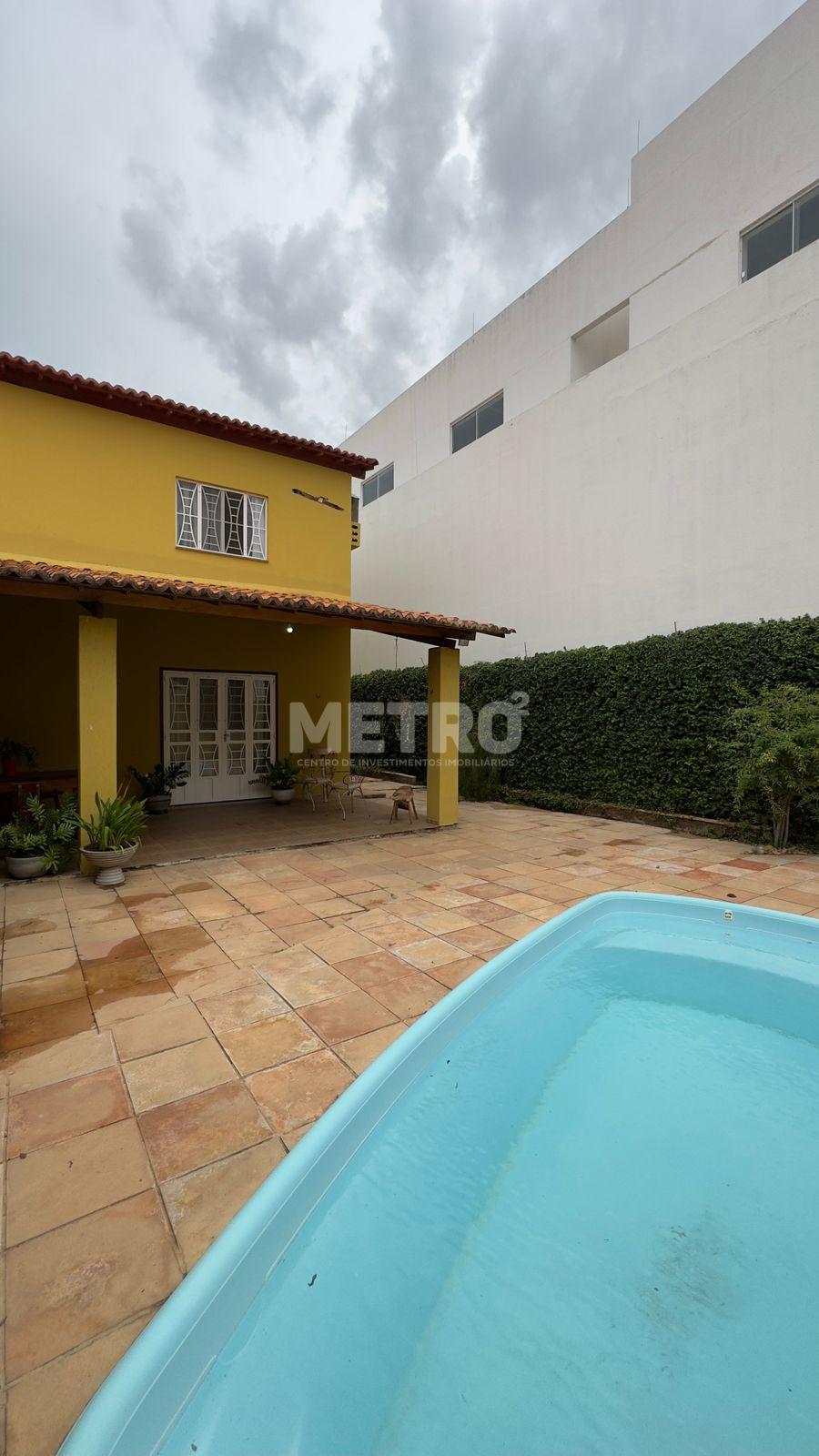 Casa para alugar com 4 quartos, 300m² - Foto 17