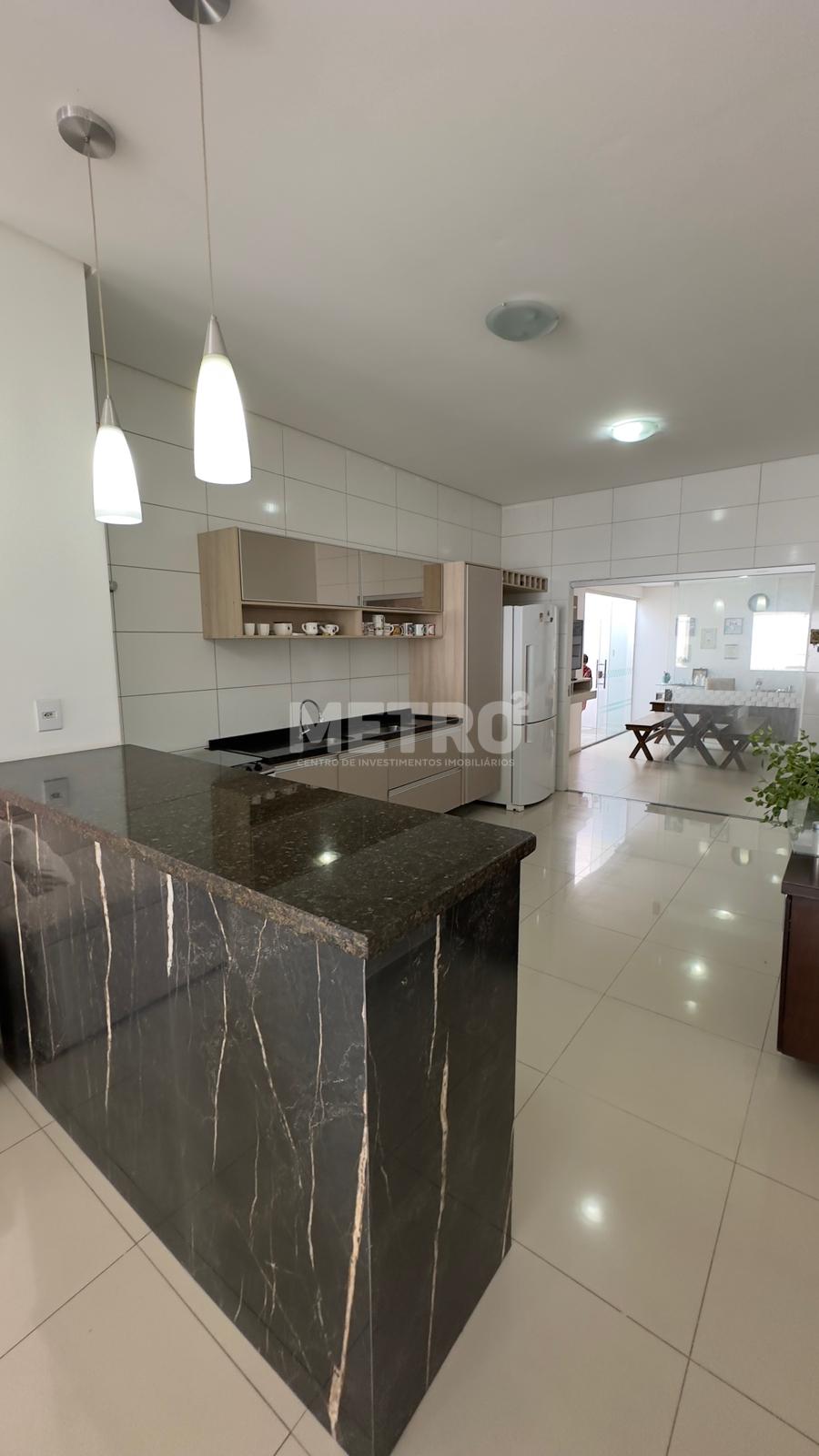 Casa, Bairro Caminho do Sol, 4 4, sendo todos suítes, sala de ...