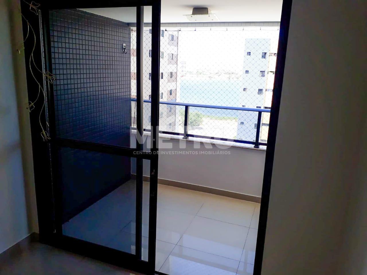 Apartamento,  Duas su?tes, sendo uma com closet, Planejados.