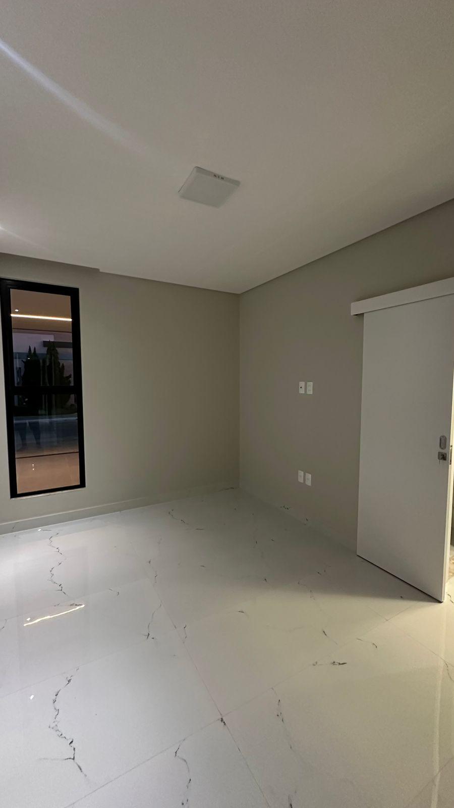 Casa de Condomínio à venda com 4 quartos, 220m² - Foto 3