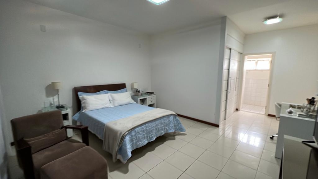 Casa à venda com 1 quarto, 250m² - Foto 4