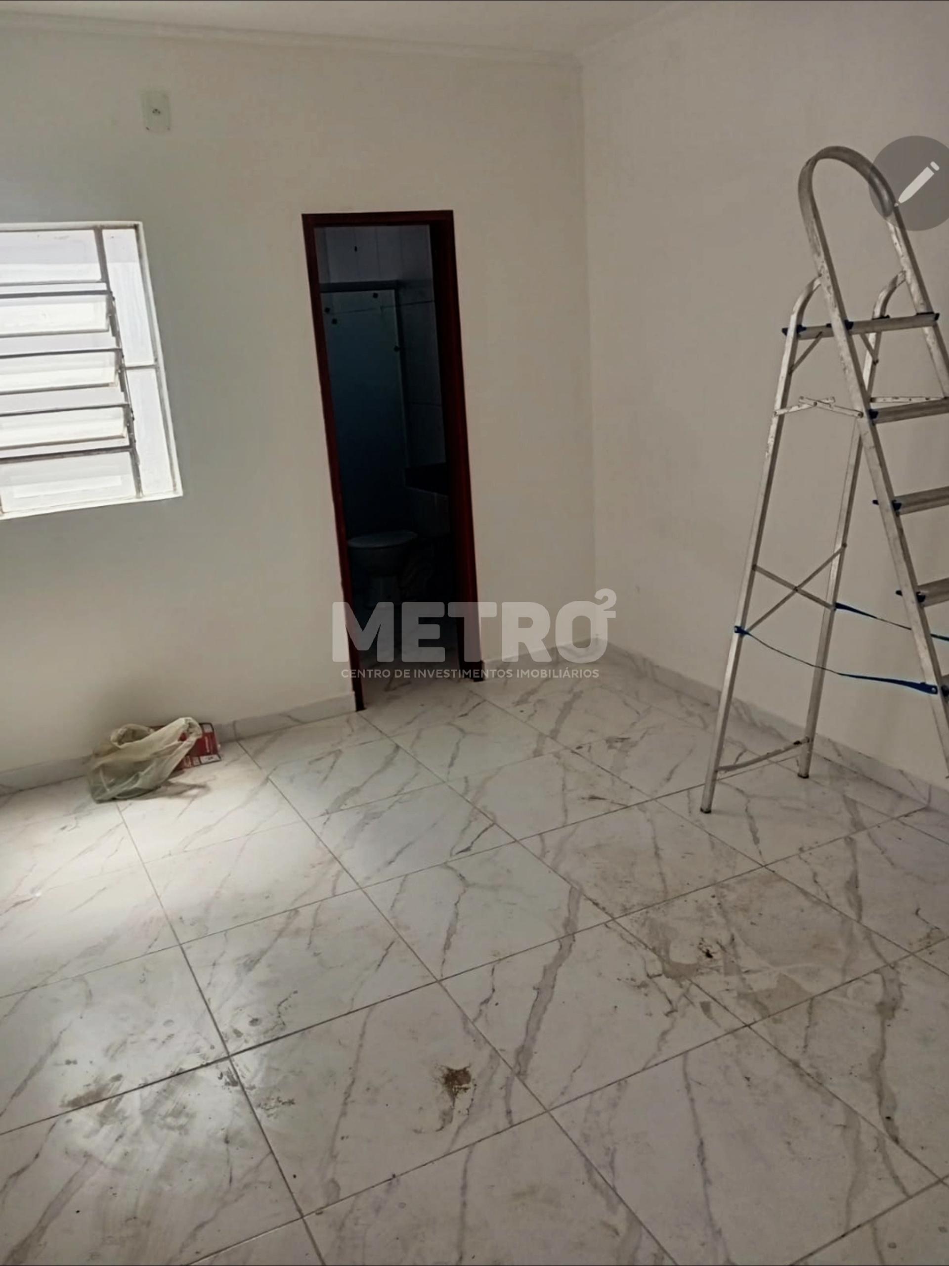 Casa para alugar com 2 quartos, 80m² - Foto 4