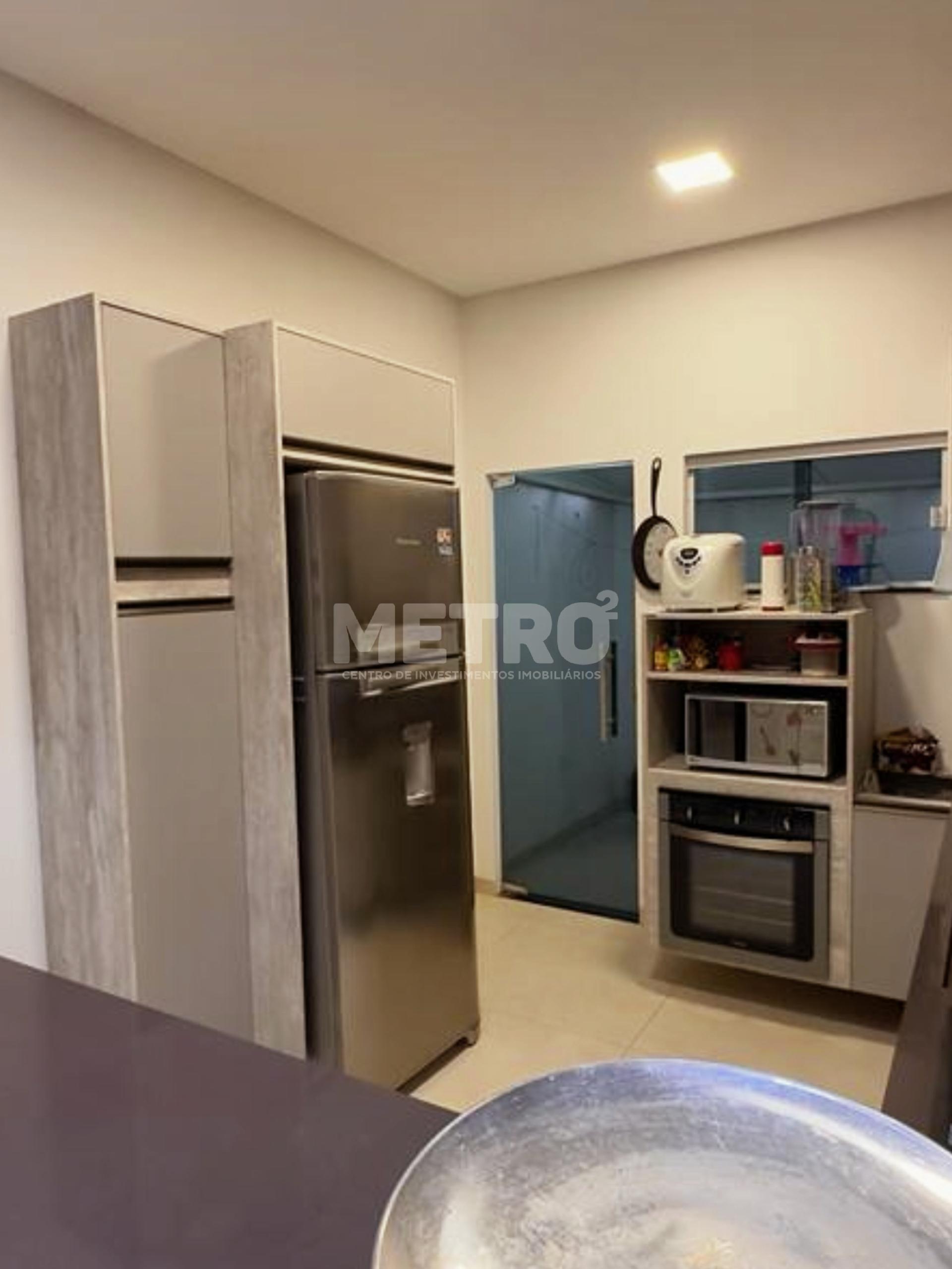 Casa de Condomínio para alugar com 2 quartos, 145m² - Foto 3