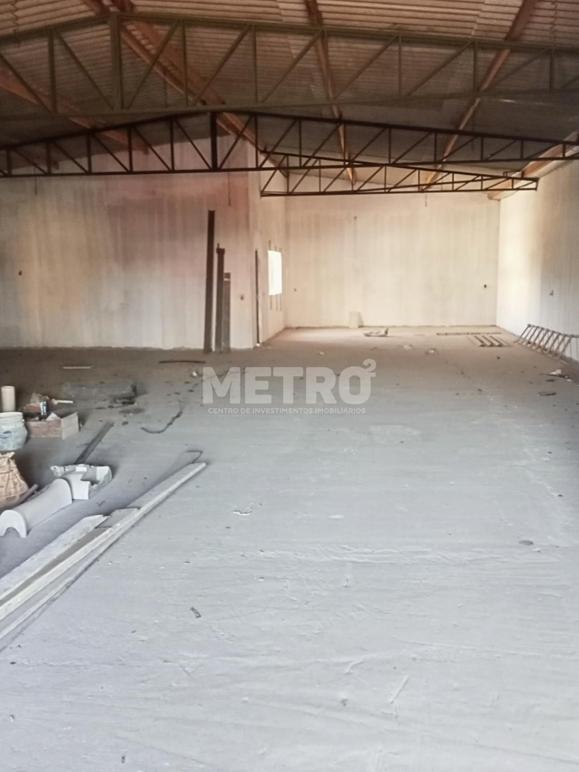 Depósito-Galpão-Armazém para alugar, 180m² - Foto 1