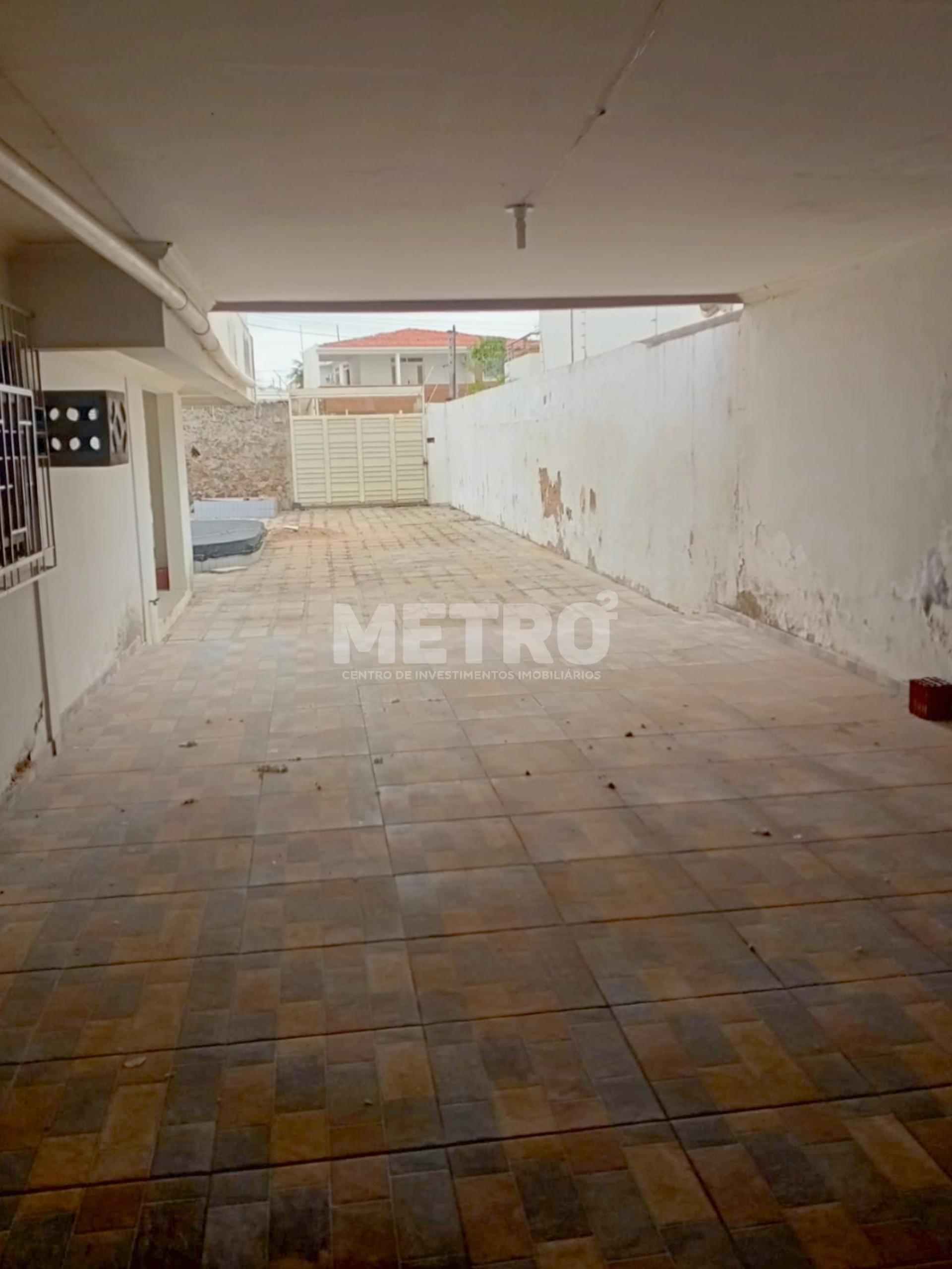 Loja-Salão para alugar com 8 quartos, 220m² - Foto 2