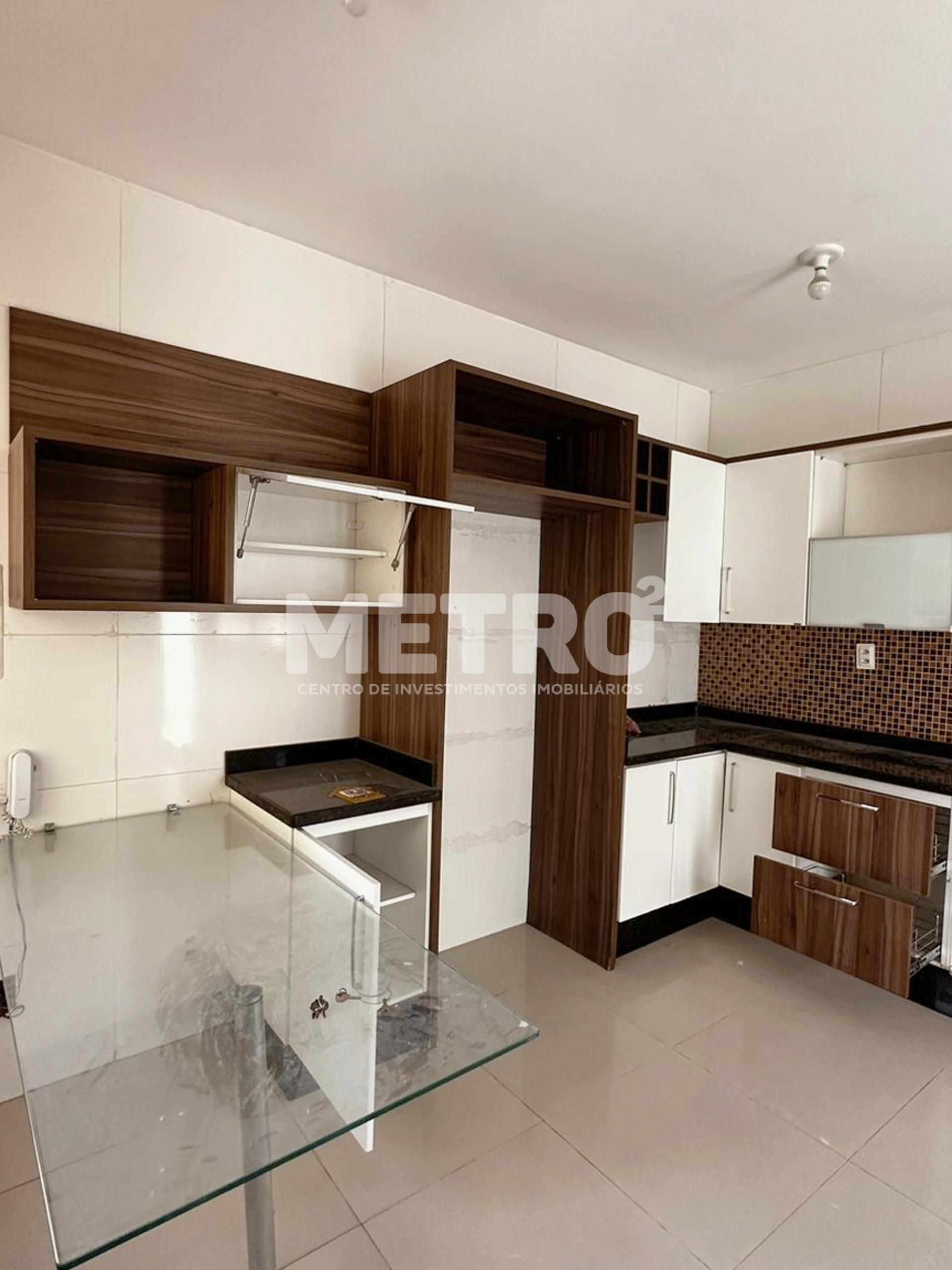 Casa à venda com 2 quartos, 230m² - Foto 7