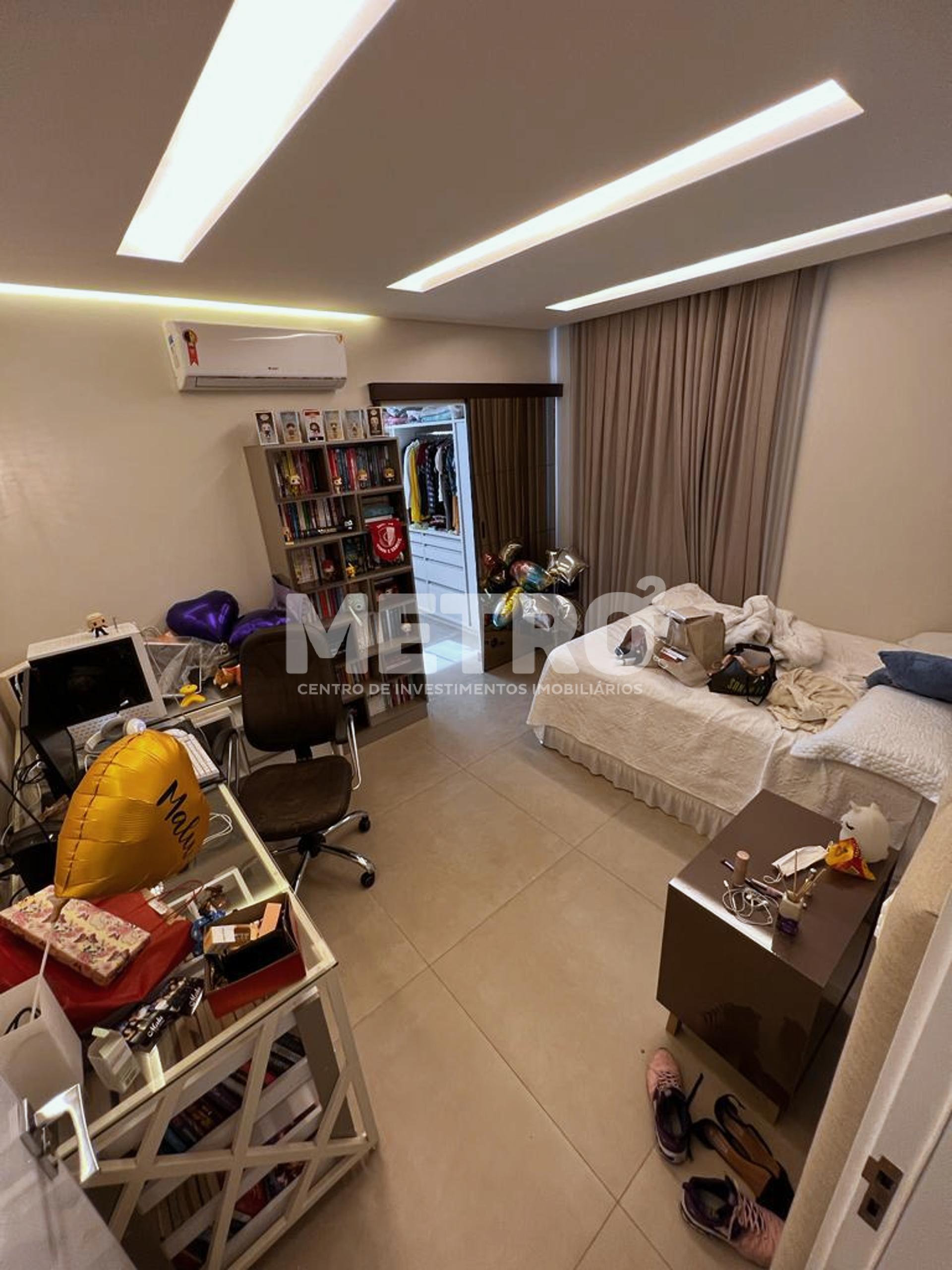 Casa de Condomínio para alugar com 4 quartos, 245m² - Foto 3