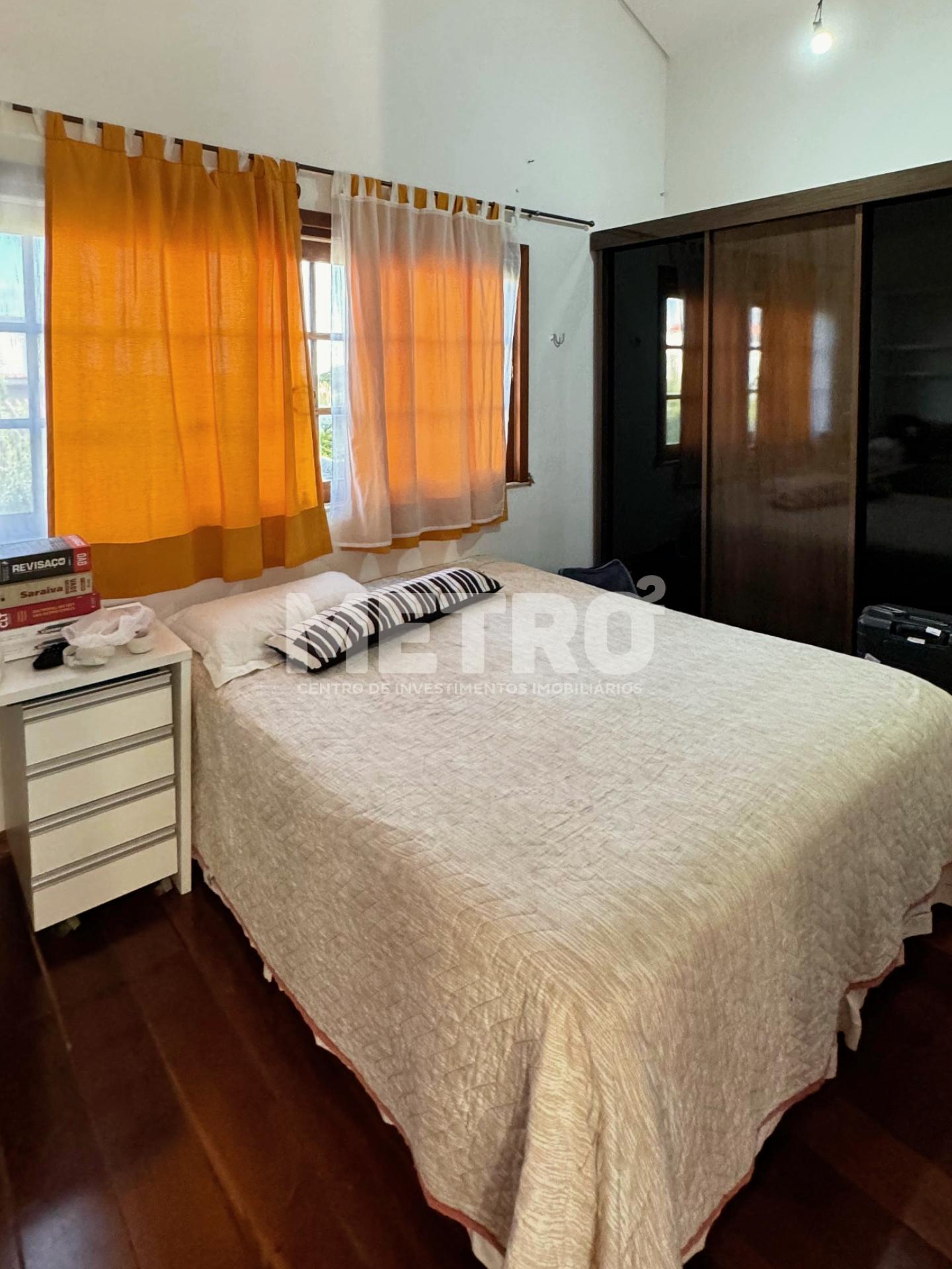 Casa de Condomínio para alugar com 3 quartos, 220m² - Foto 15