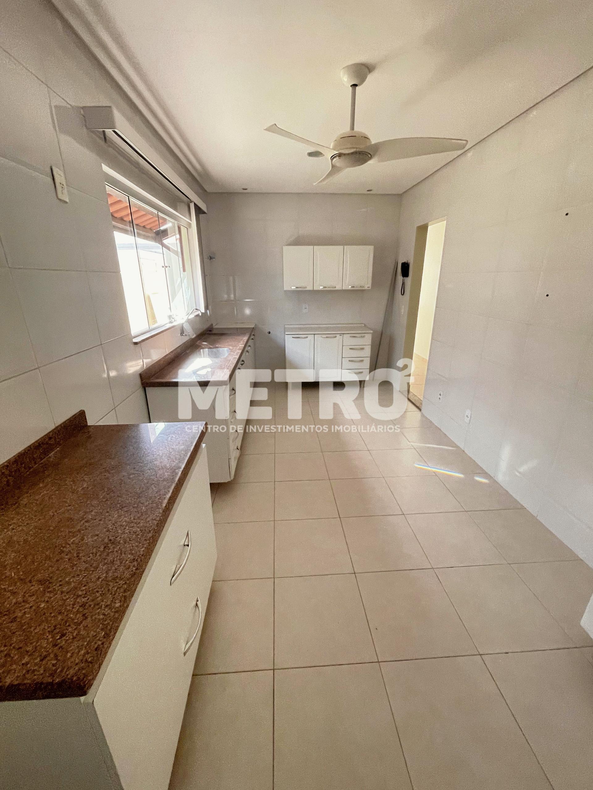 Casa de Condomínio para alugar com 2 quartos, 130m² - Foto 11