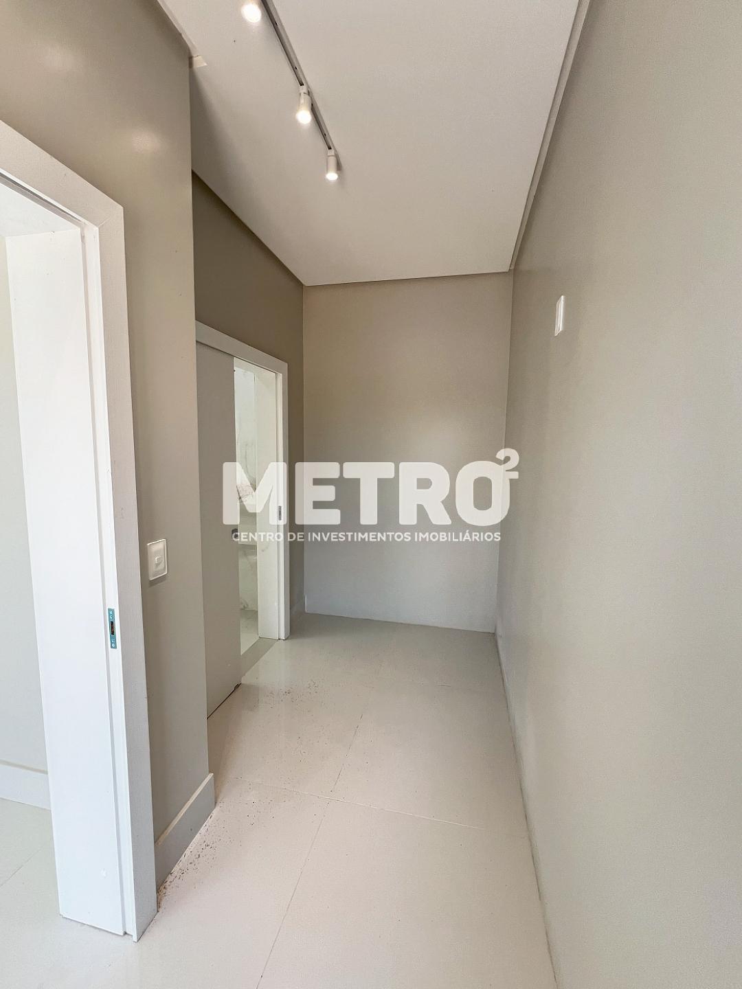 Casa de Condomínio à venda com 4 quartos, 293m² - Foto 4