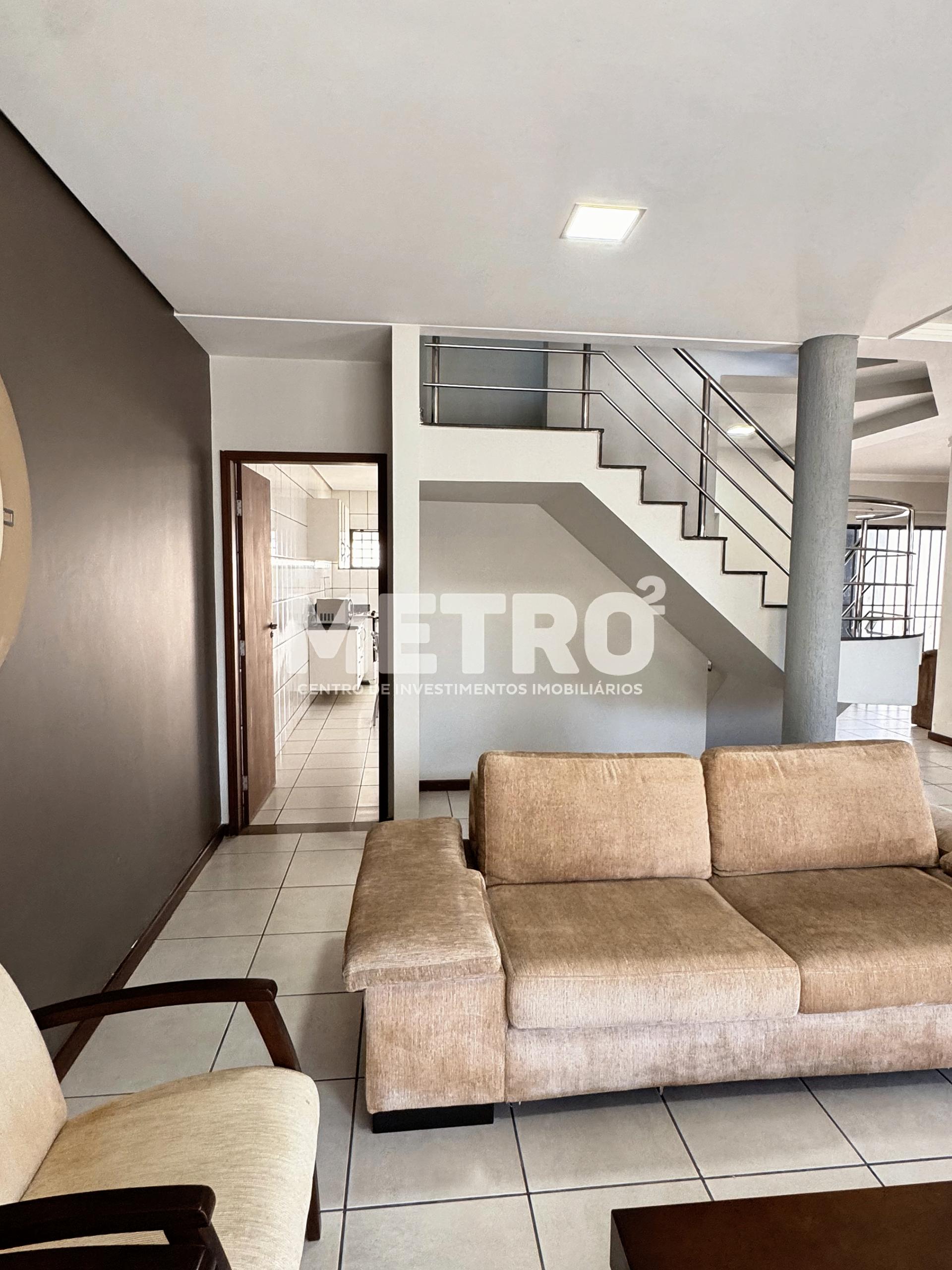 Casa à venda com 2 quartos, 220m² - Foto 8