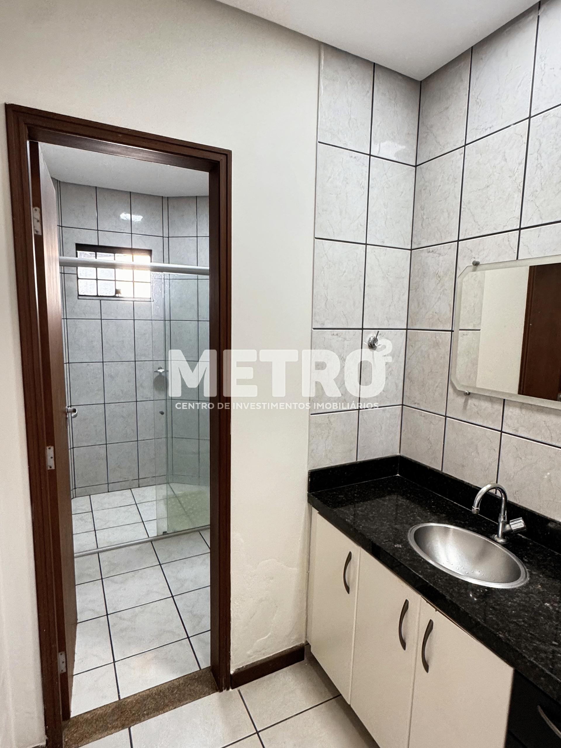 Casa à venda com 2 quartos, 220m² - Foto 11