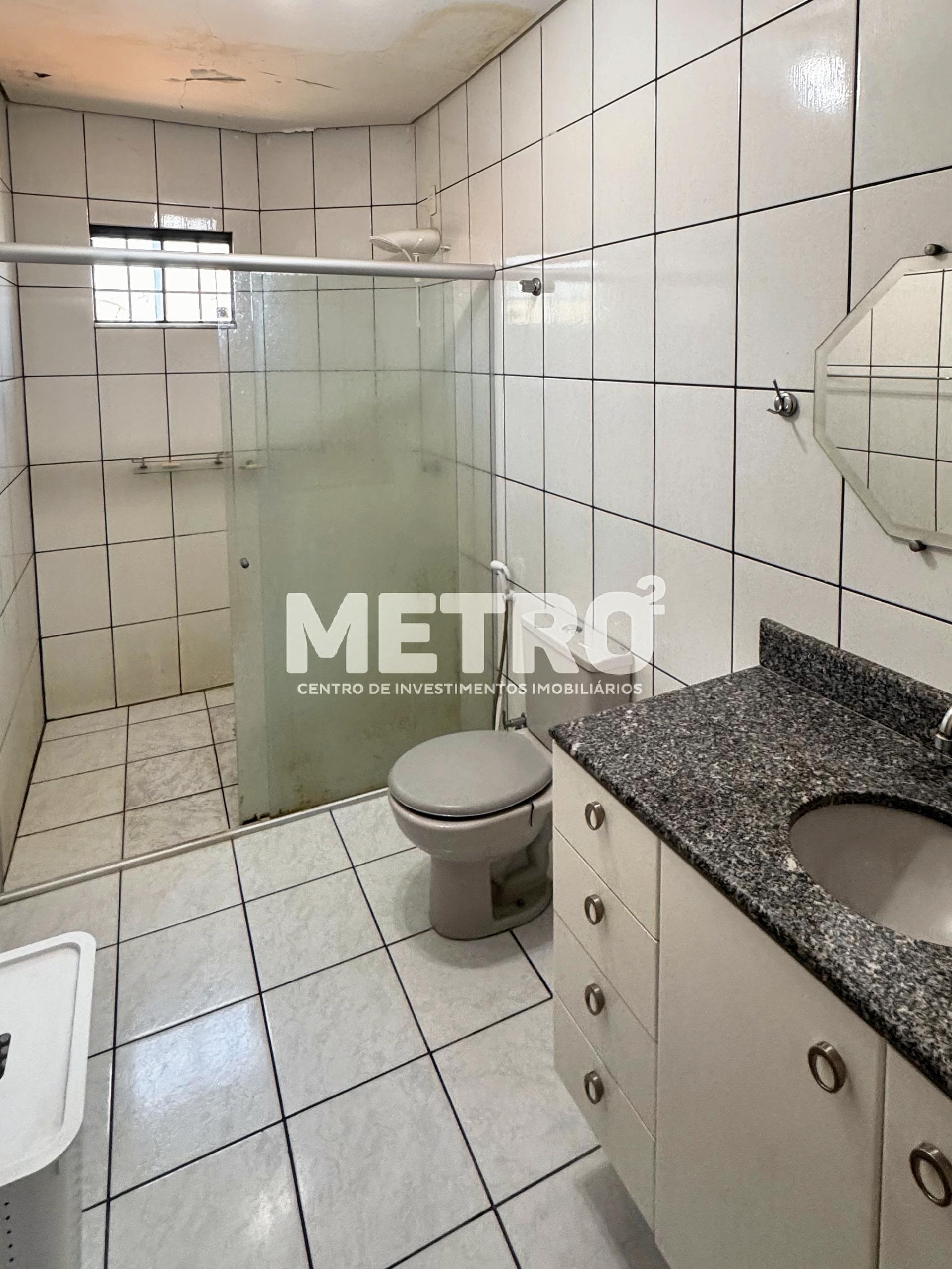 Casa à venda com 2 quartos, 220m² - Foto 13