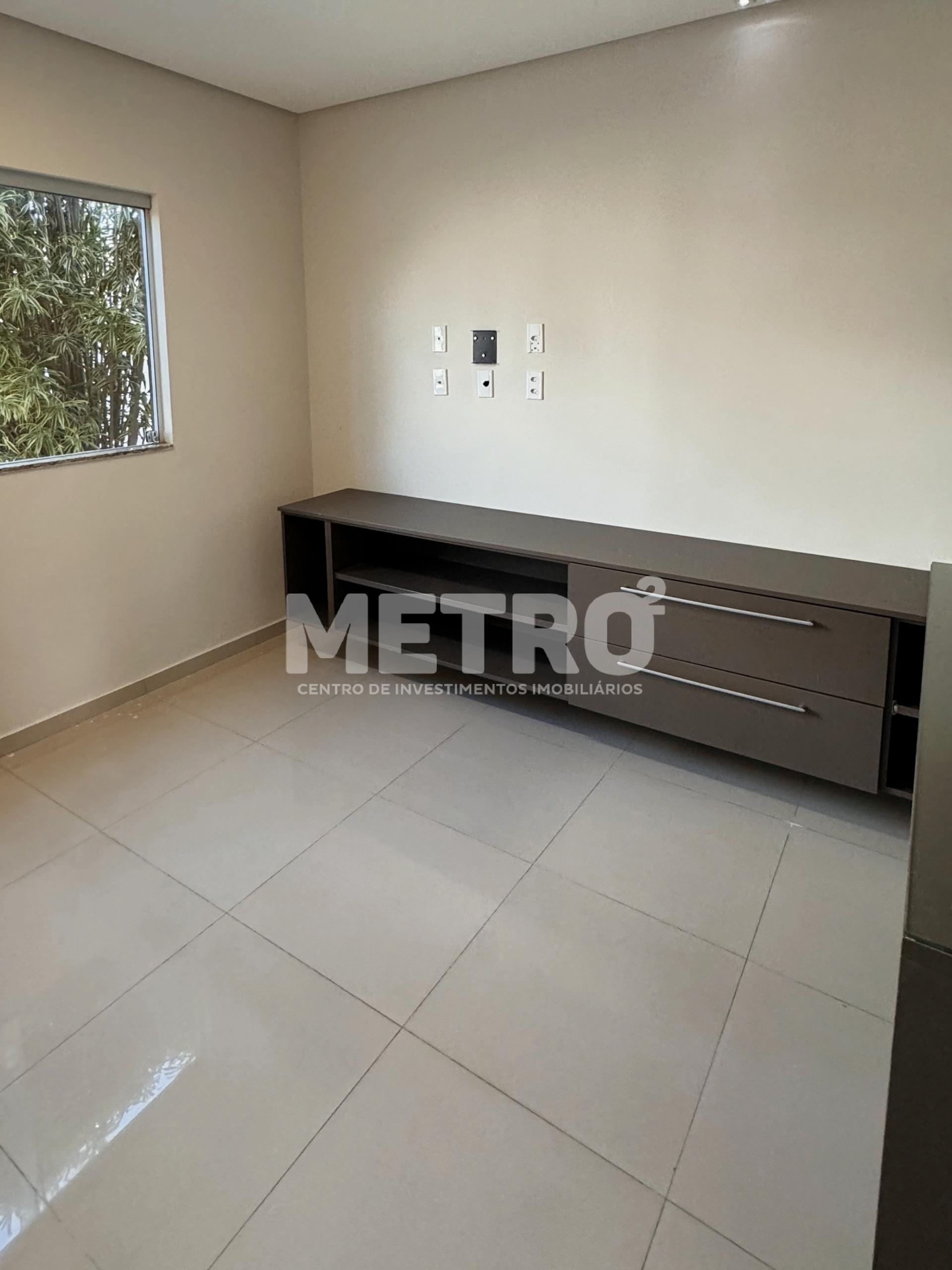 Casa de Condomínio para alugar com 3 quartos, 260m² - Foto 3