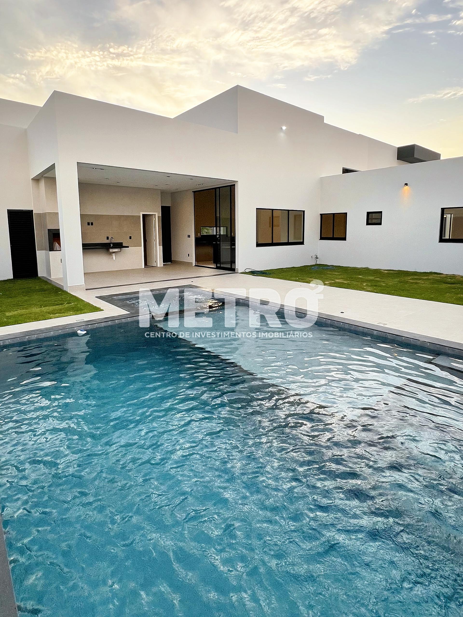 Casa de Condomínio à venda com 4 quartos, 258m² - Foto 1