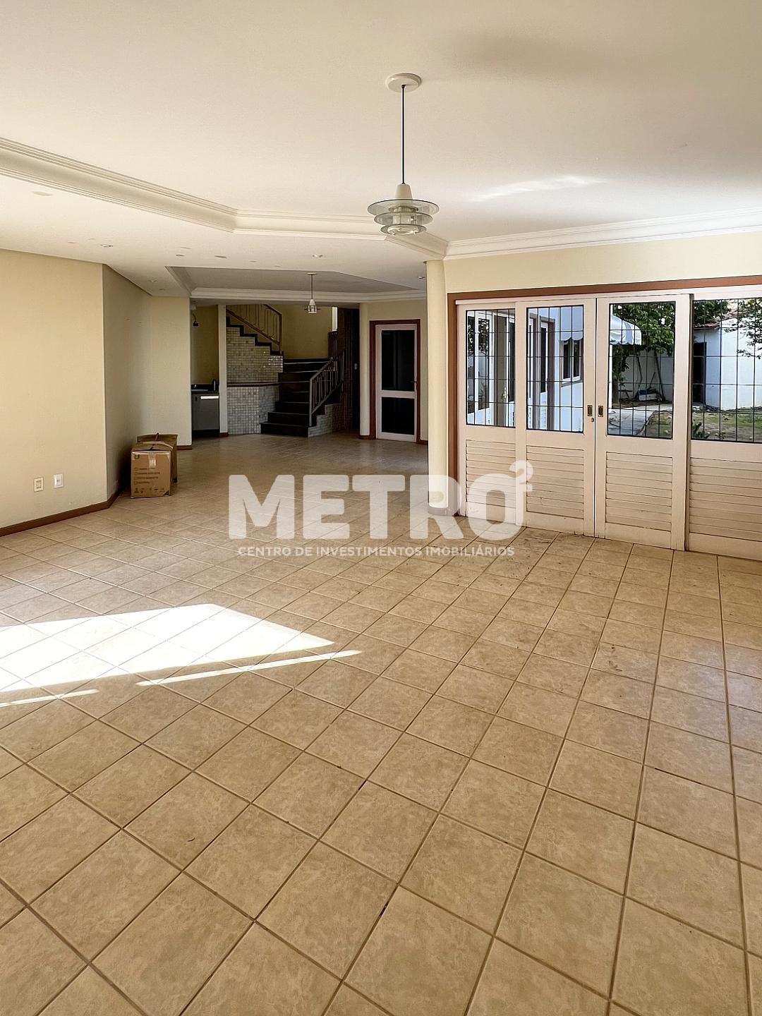 Casa à venda com 2 quartos, 700m² - Foto 6