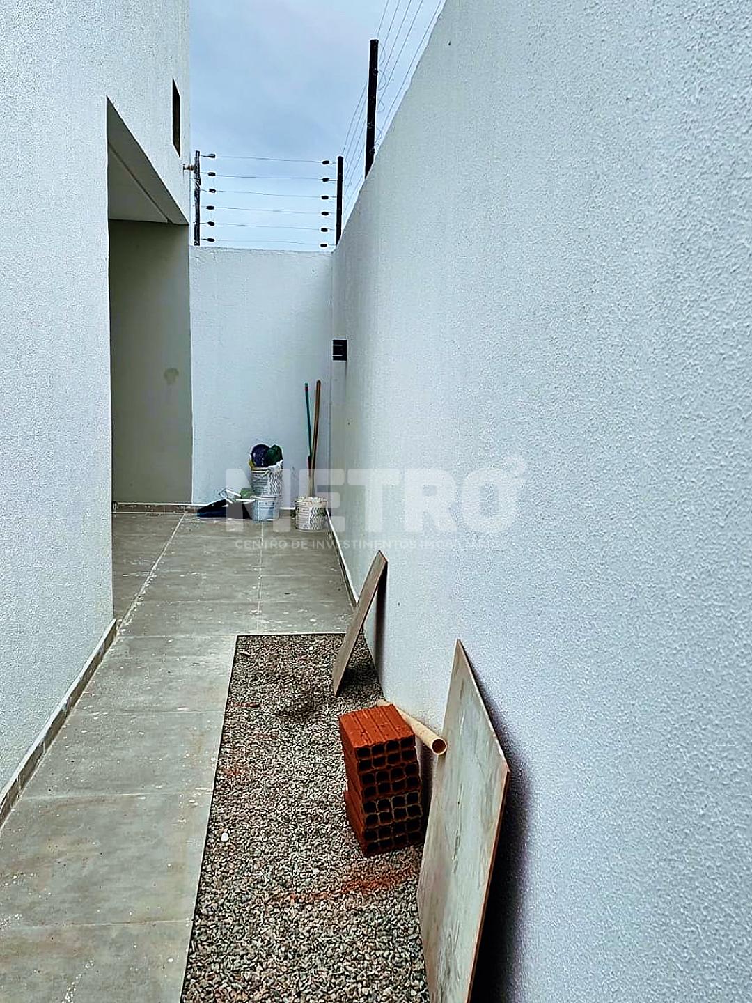 Casa à venda com 2 quartos, 200m² - Foto 4