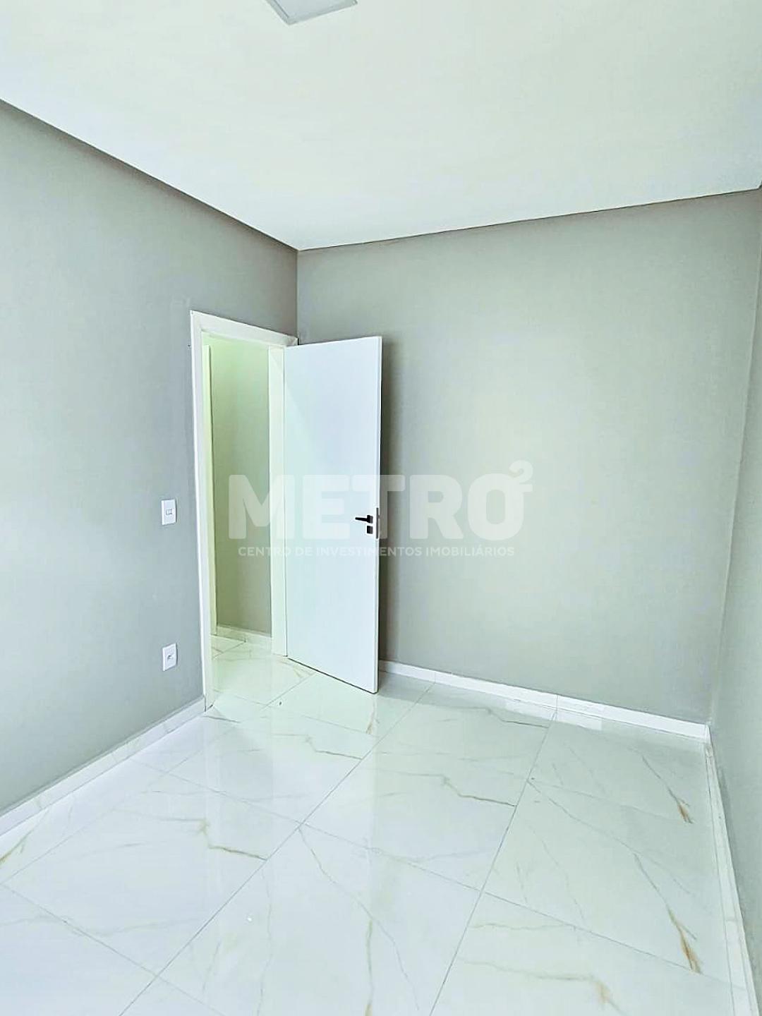 Casa à venda com 2 quartos, 200m² - Foto 17