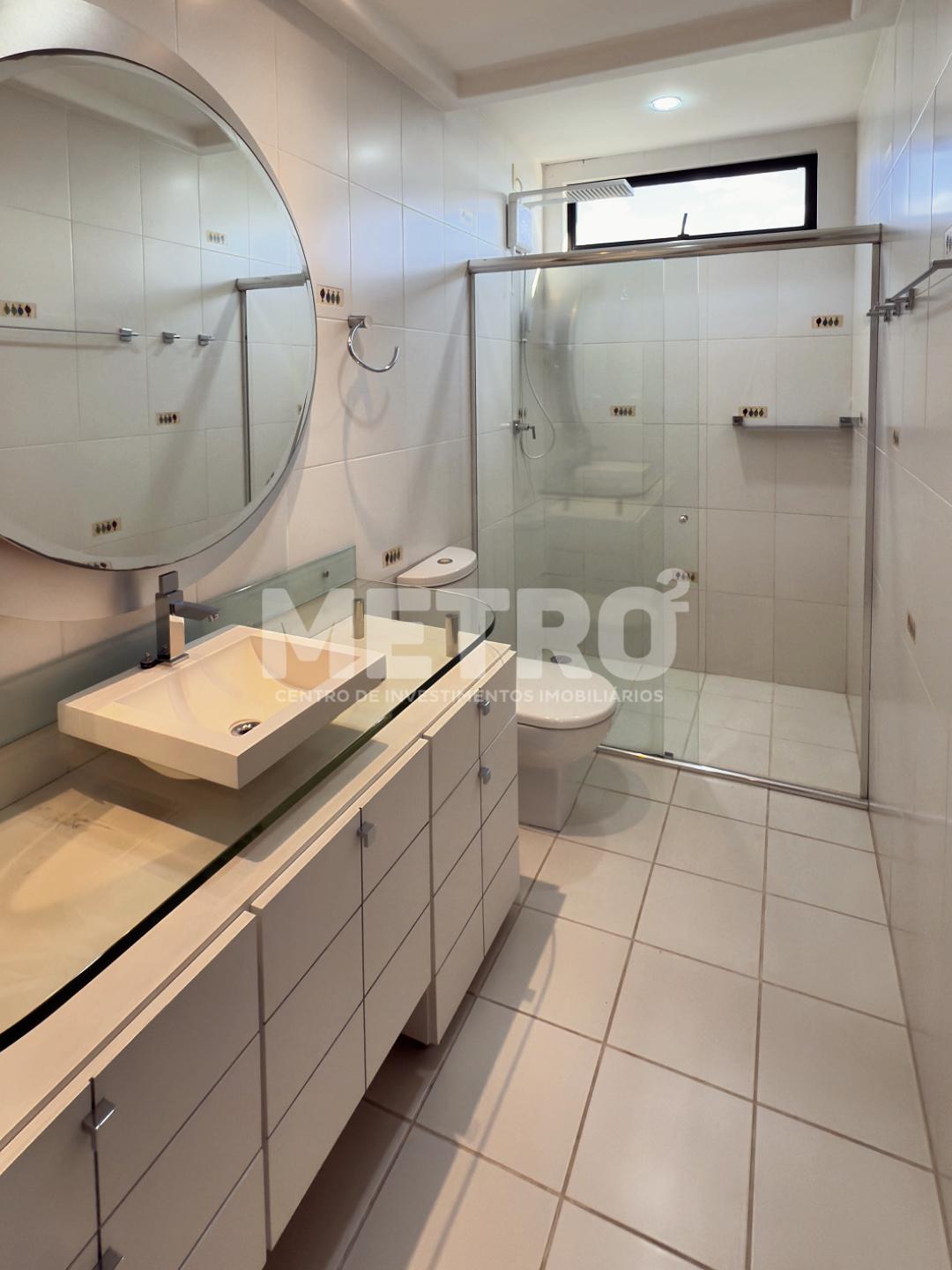 Apartamento à venda com 3 quartos, 180m² - Foto 6