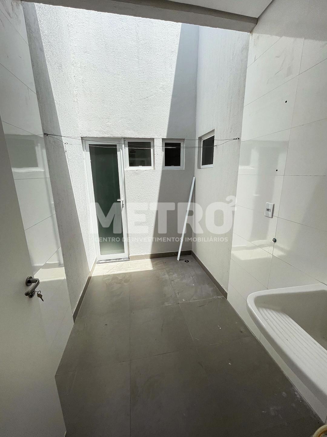 Casa de Condomínio para alugar com 2 quartos, 135m² - Foto 4