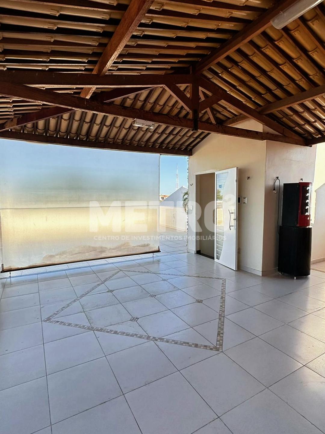 Casa à venda com 2 quartos, 400m² - Foto 7