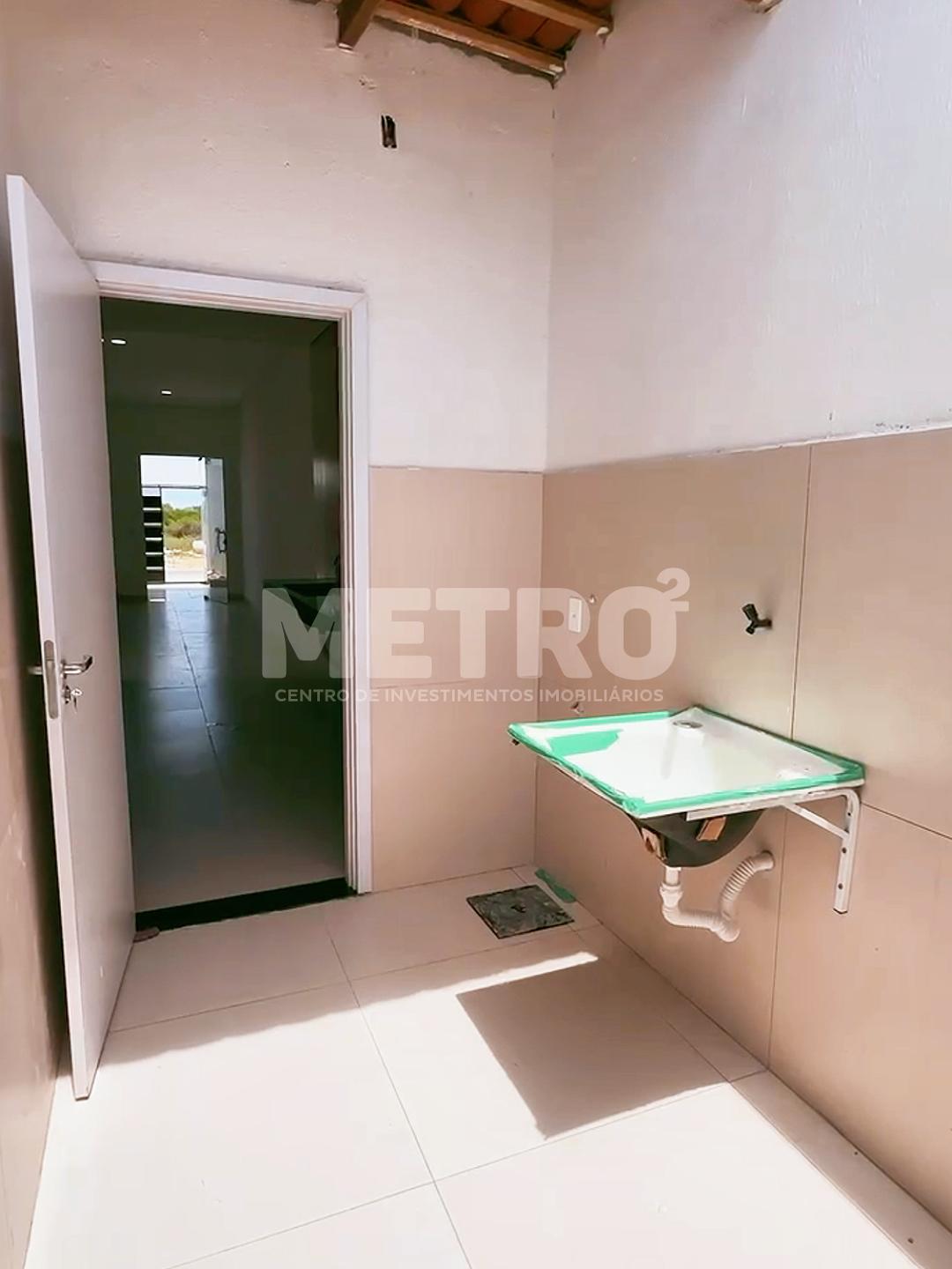 Casa à venda com 2 quartos, 65m² - Foto 5