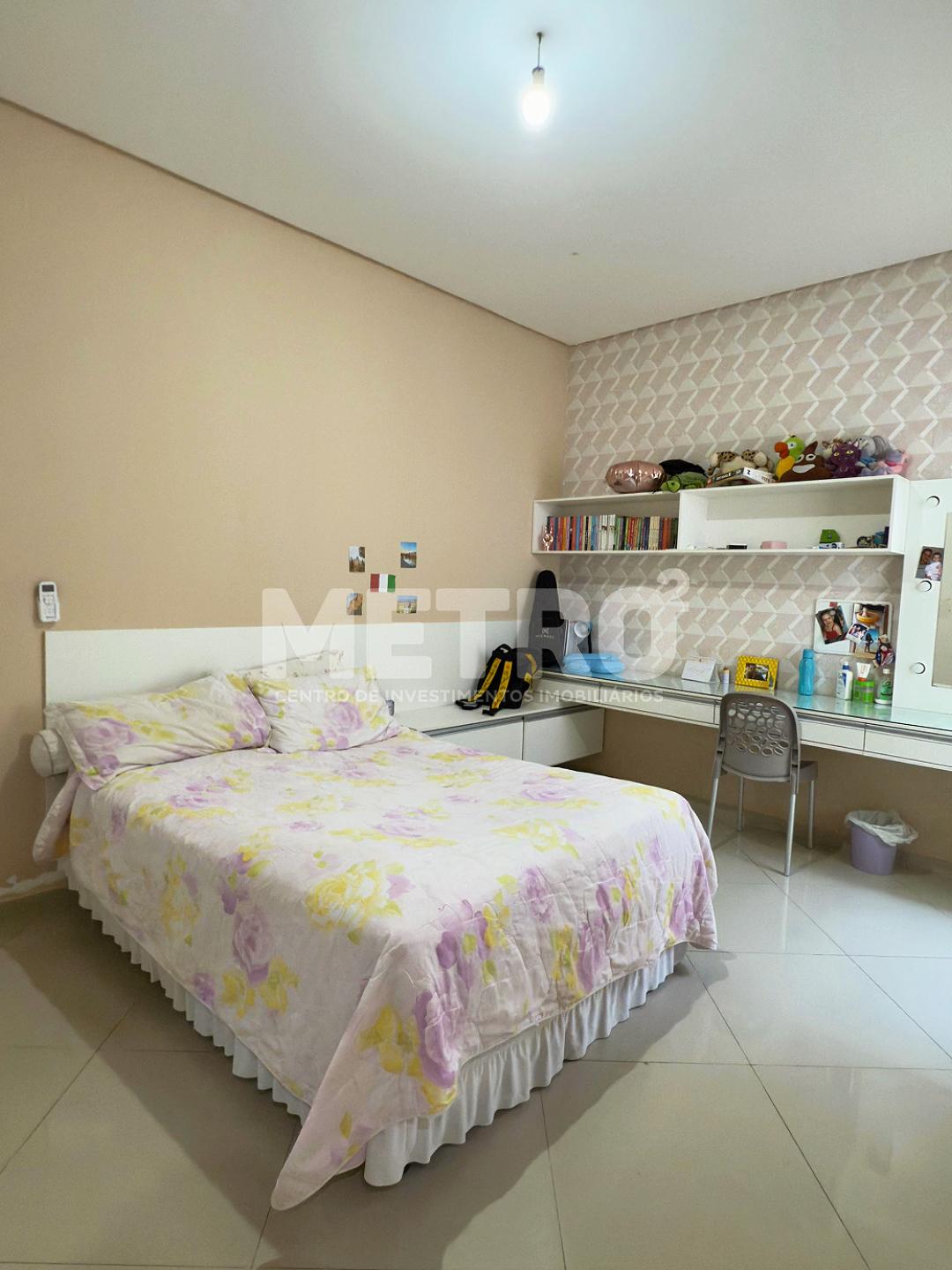 Casa à venda com 1 quarto, 200m² - Foto 12