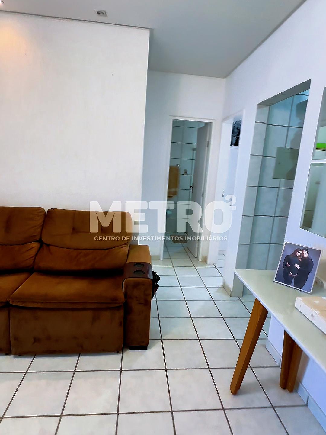 Apartamento à venda com 2 quartos, 75m² - Foto 2