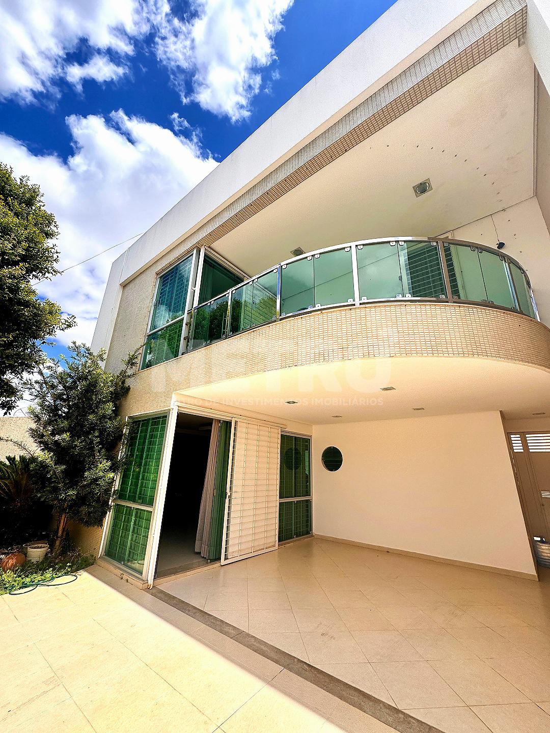 Casa à venda no bairro Areia Branca com 5 quartos, PETROLINA - PE