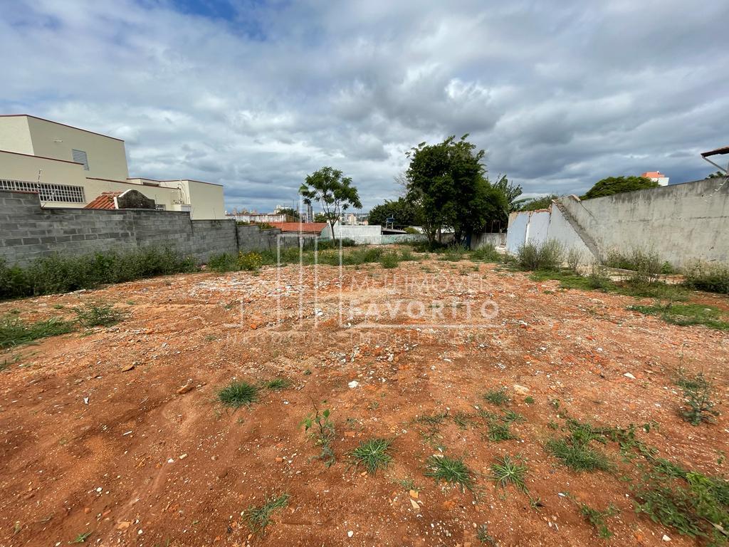 Vende-se Terreno Plano de 900m , Anhangabaú - Jundiaí-SP - R 2...