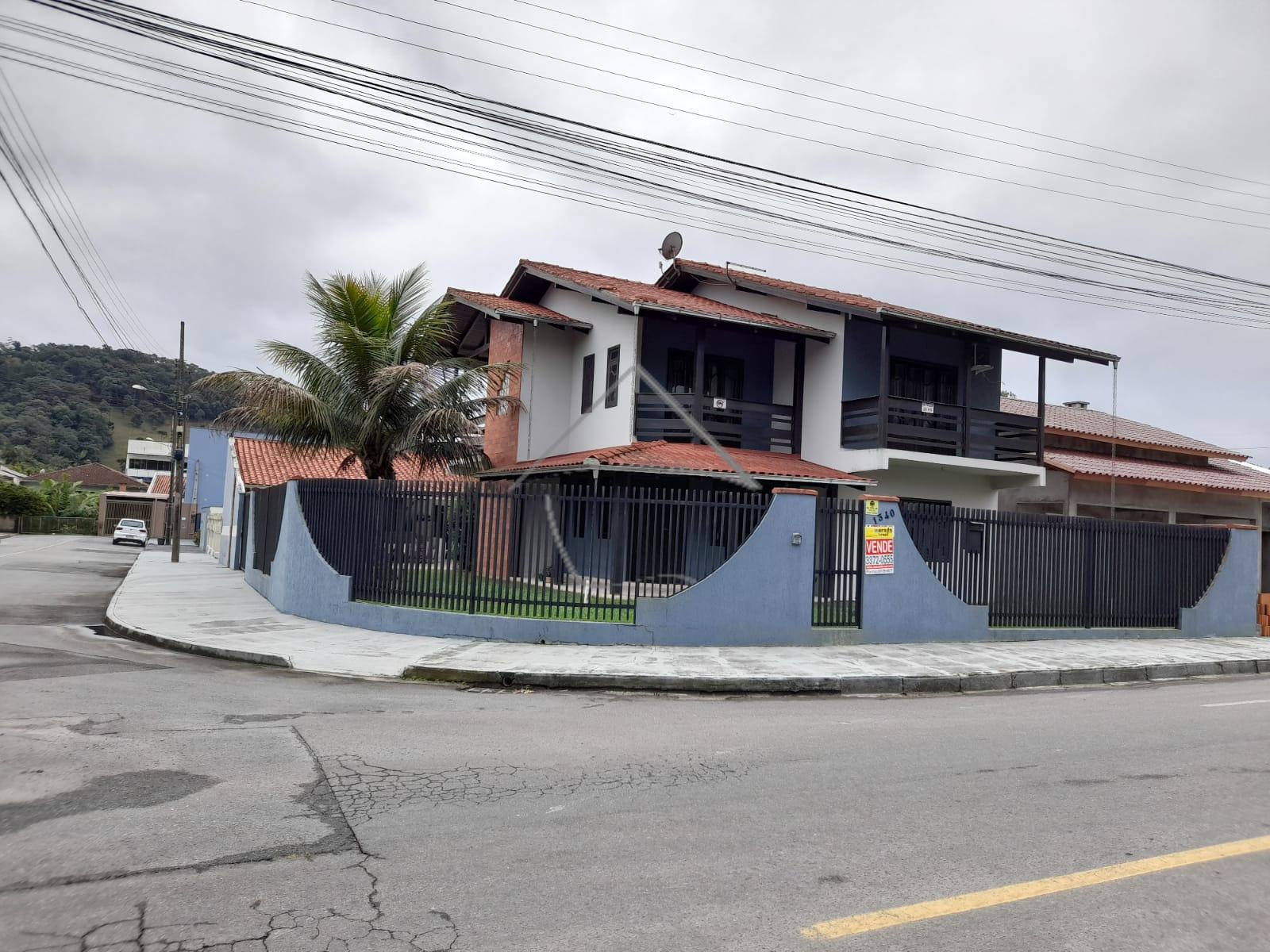 Casa a venda na BARRA DO RIO CERRO, JARAGUA DO SUL - SC, com 2...