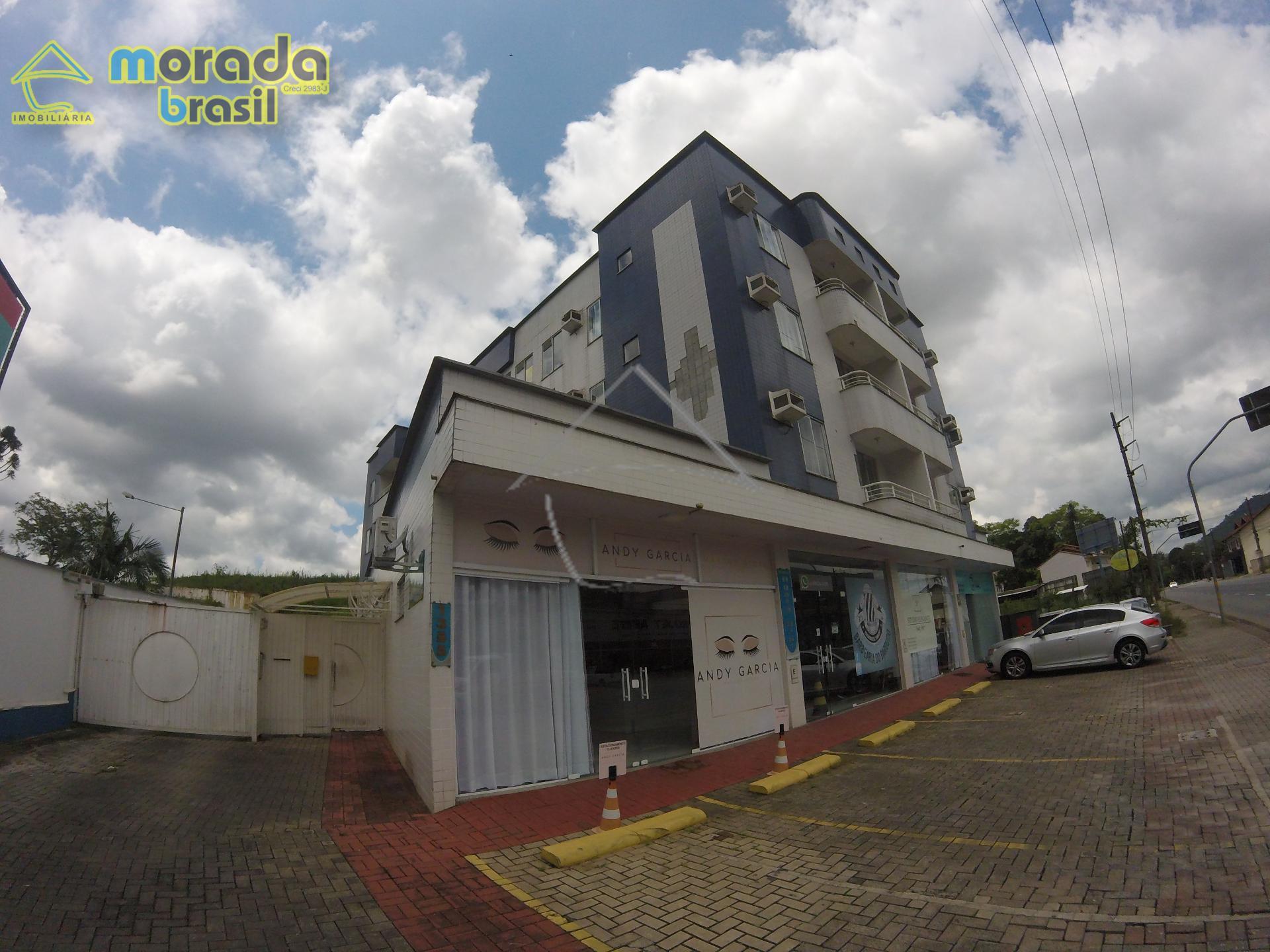 APARTAMENTO SEMI MOBILIADO NO BAIRRO CENTRO