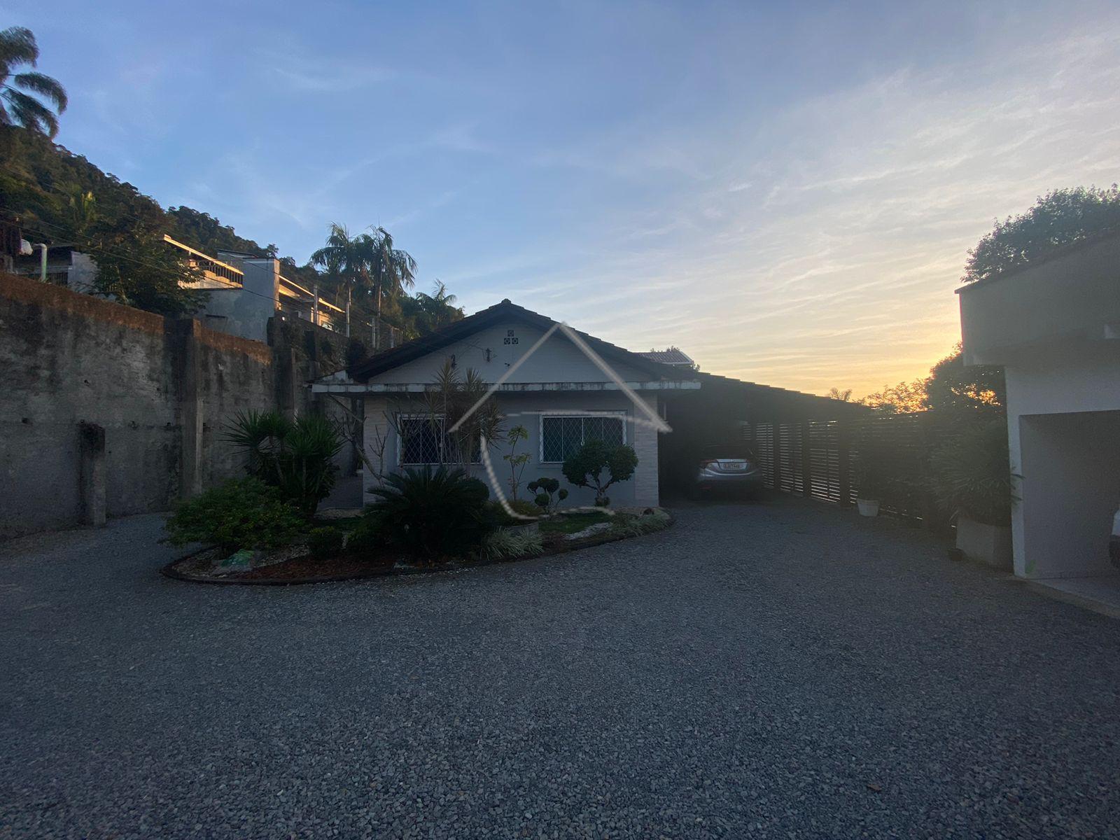 Casa com 2 dormitórios para locação, BARRA DO RIO MOLHA, JARAG...