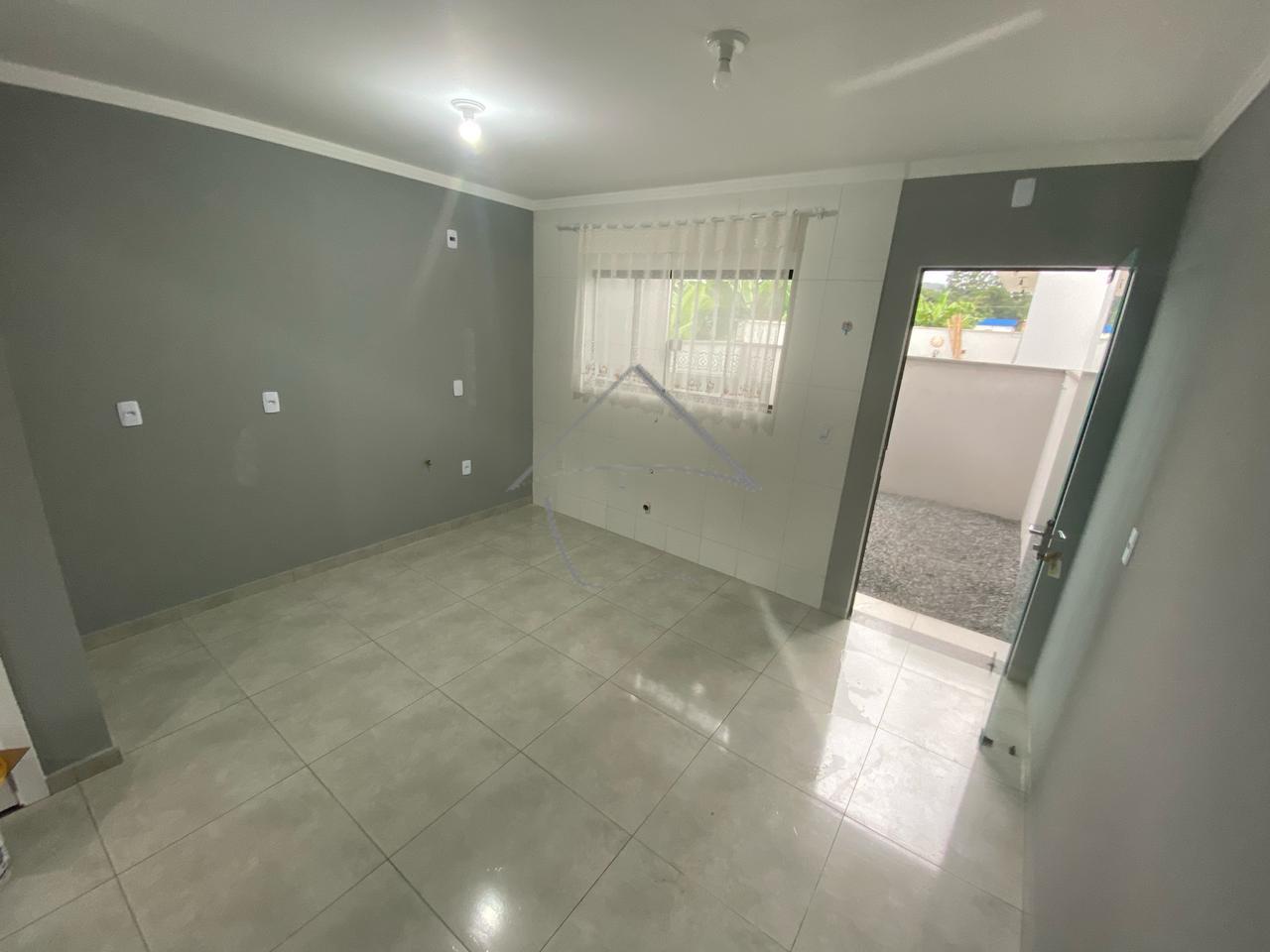 Casa com 2 dormitórios para locação,65.61 m , JARAGUA DO SUL - SC