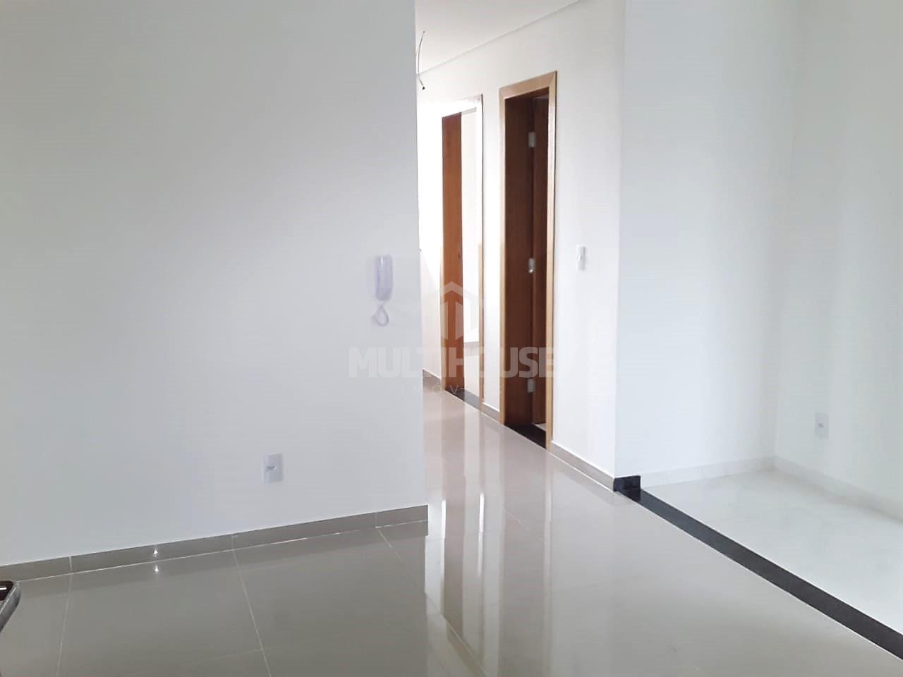 Apartamento à venda com 3 quartos, 87m² - Foto 2