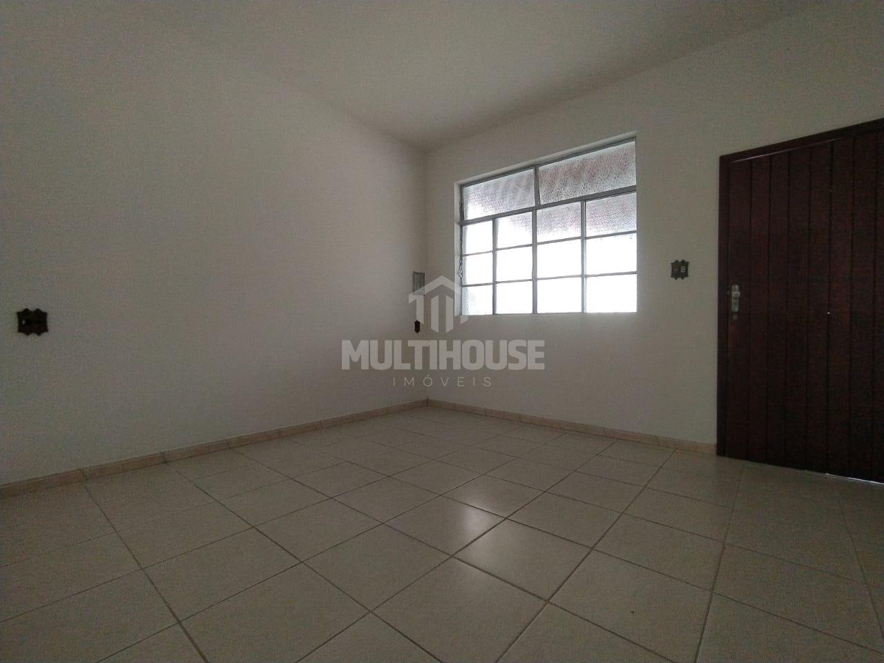 Casa para alugar com 4 quartos, 120m² - Foto 2