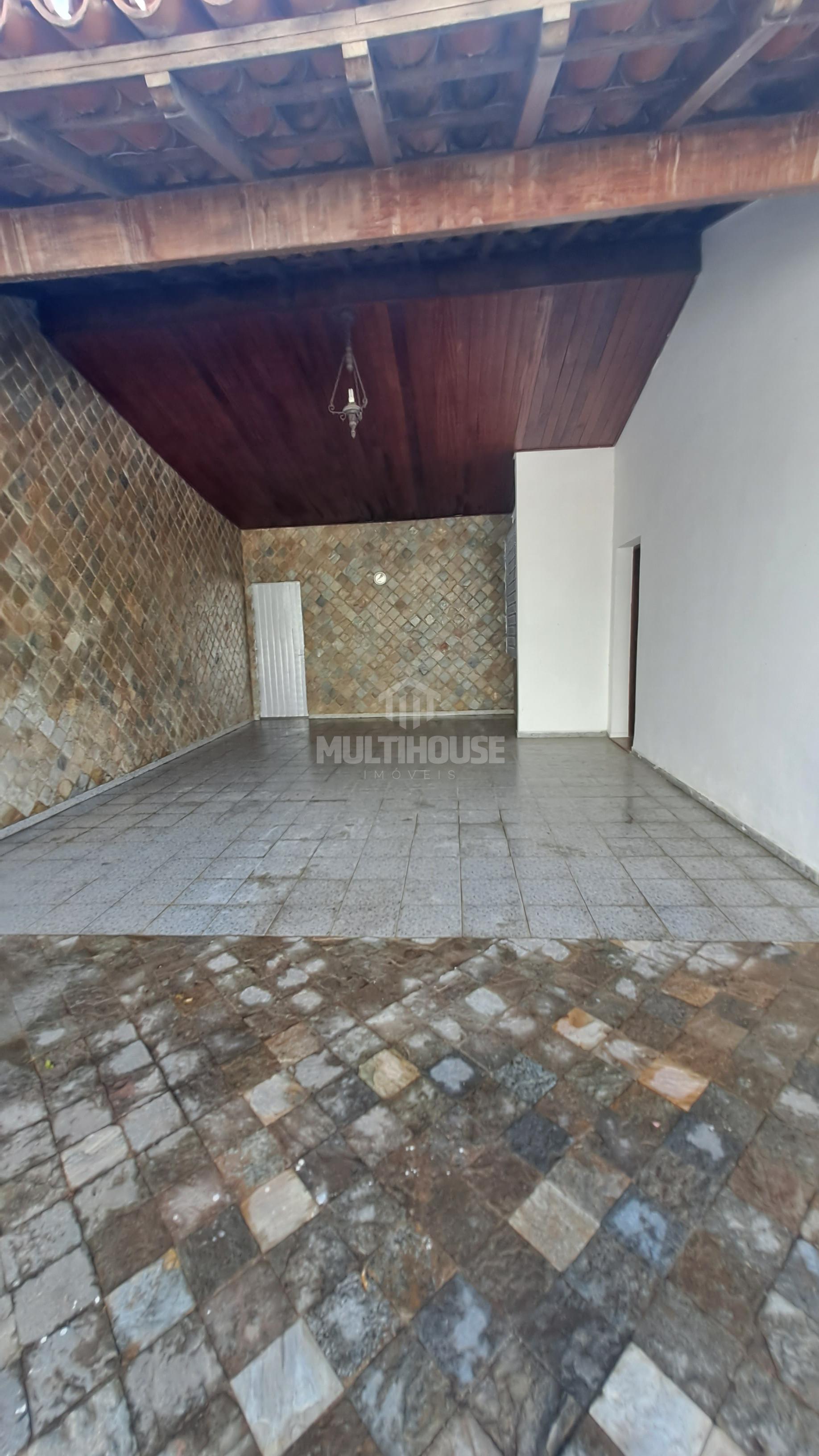 Casa à venda com 2 quartos, 225m² - Foto 3