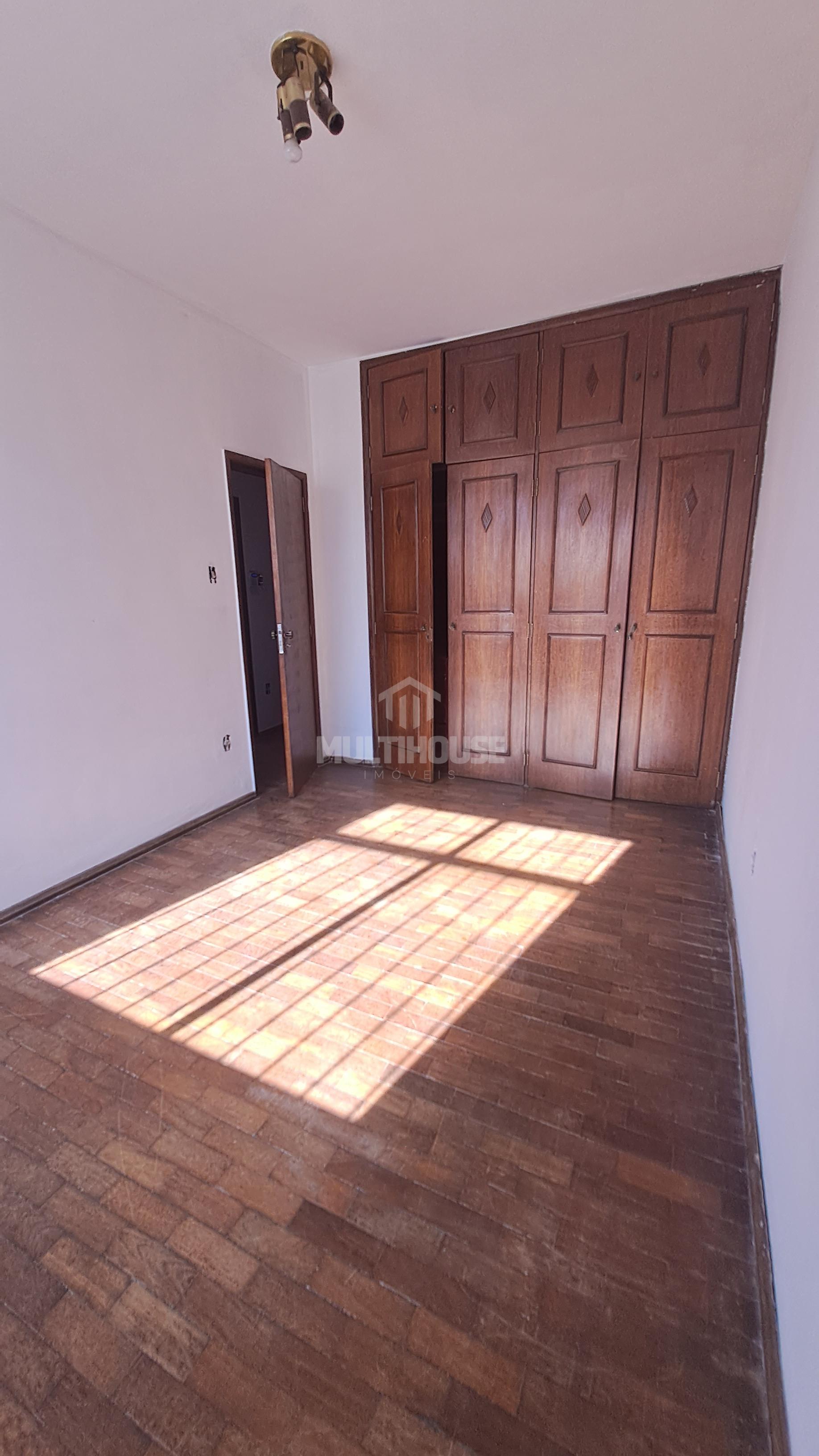 Casa à venda com 2 quartos, 225m² - Foto 15