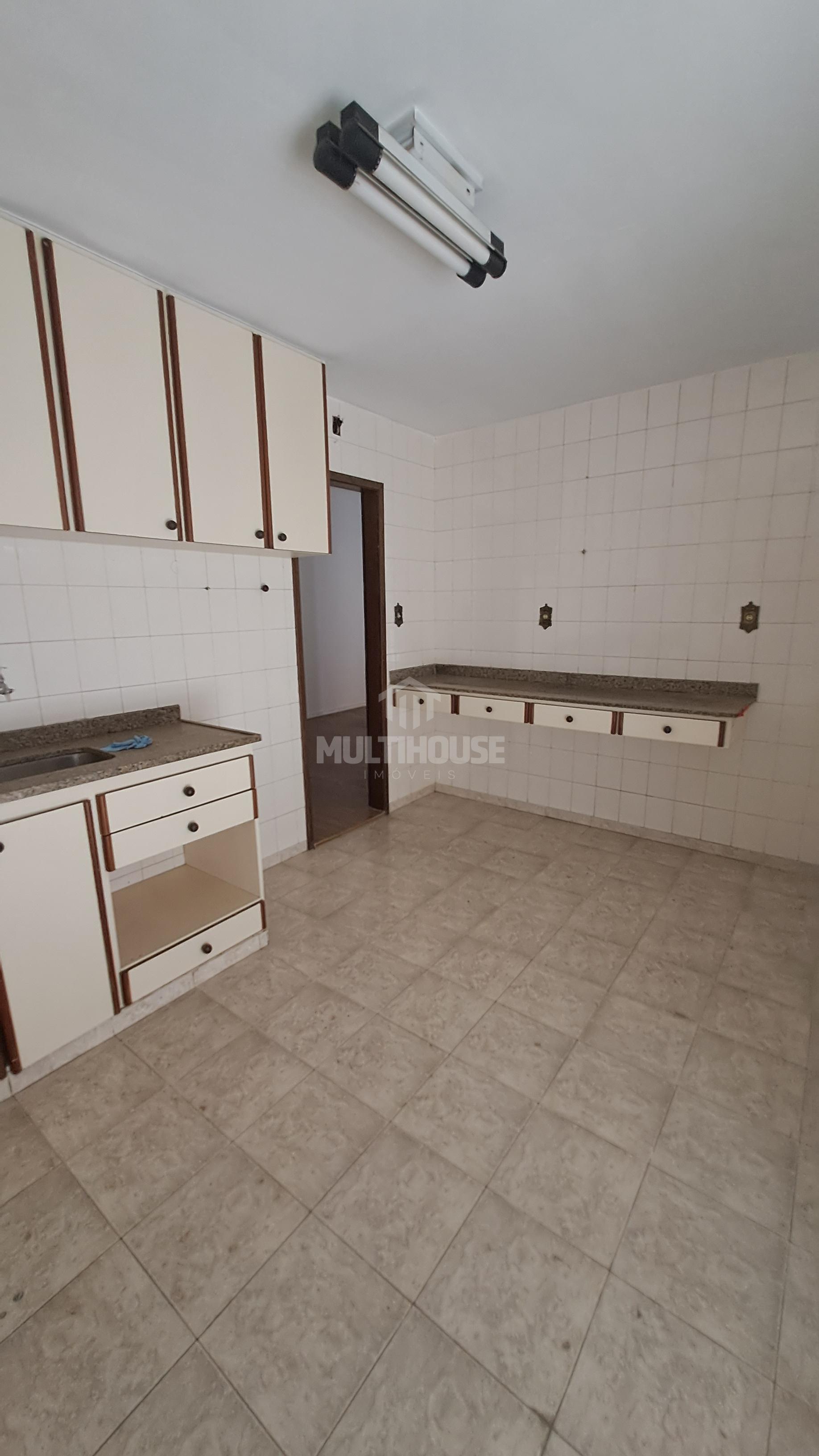 Casa à venda com 2 quartos, 225m² - Foto 19