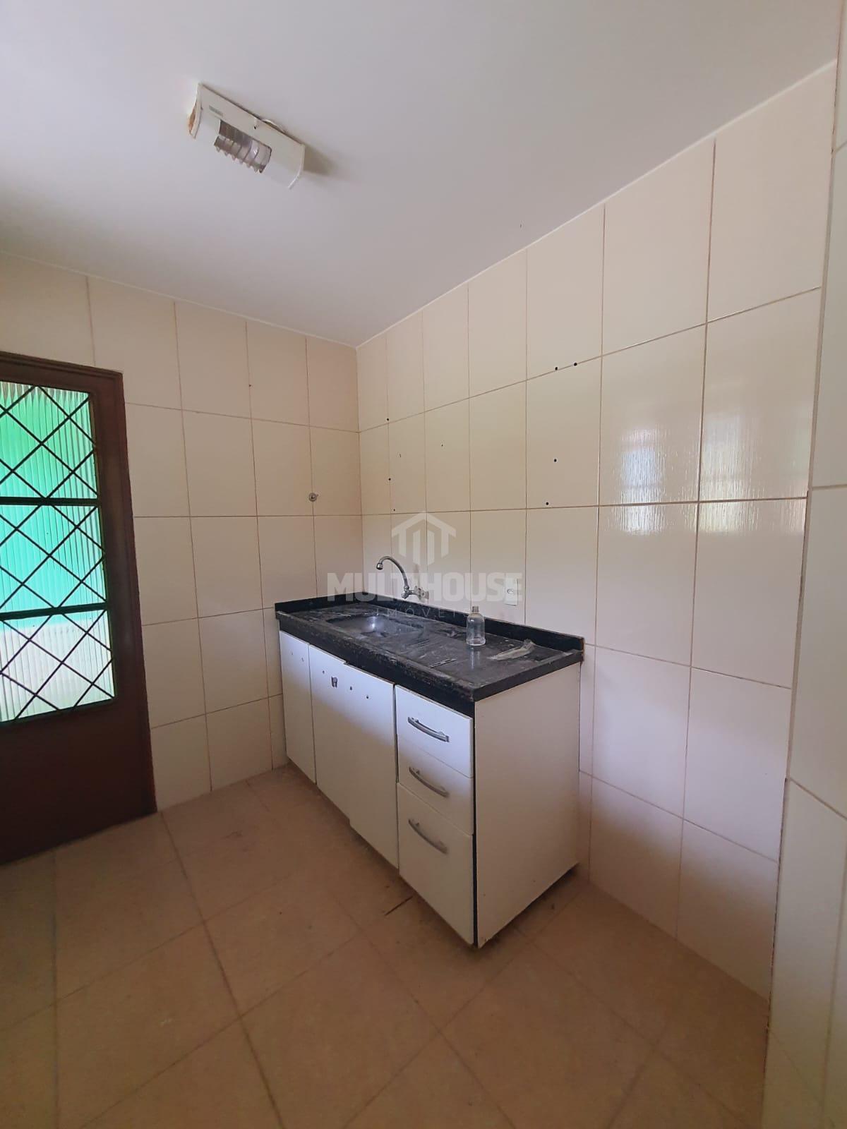 Casa para alugar com 2 quartos, 136m² - Foto 4