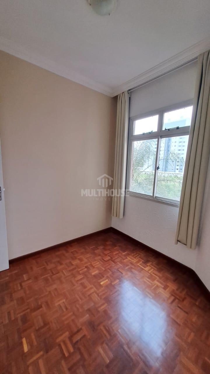 Apartamento à venda com 3 quartos, 80m² - Foto 4