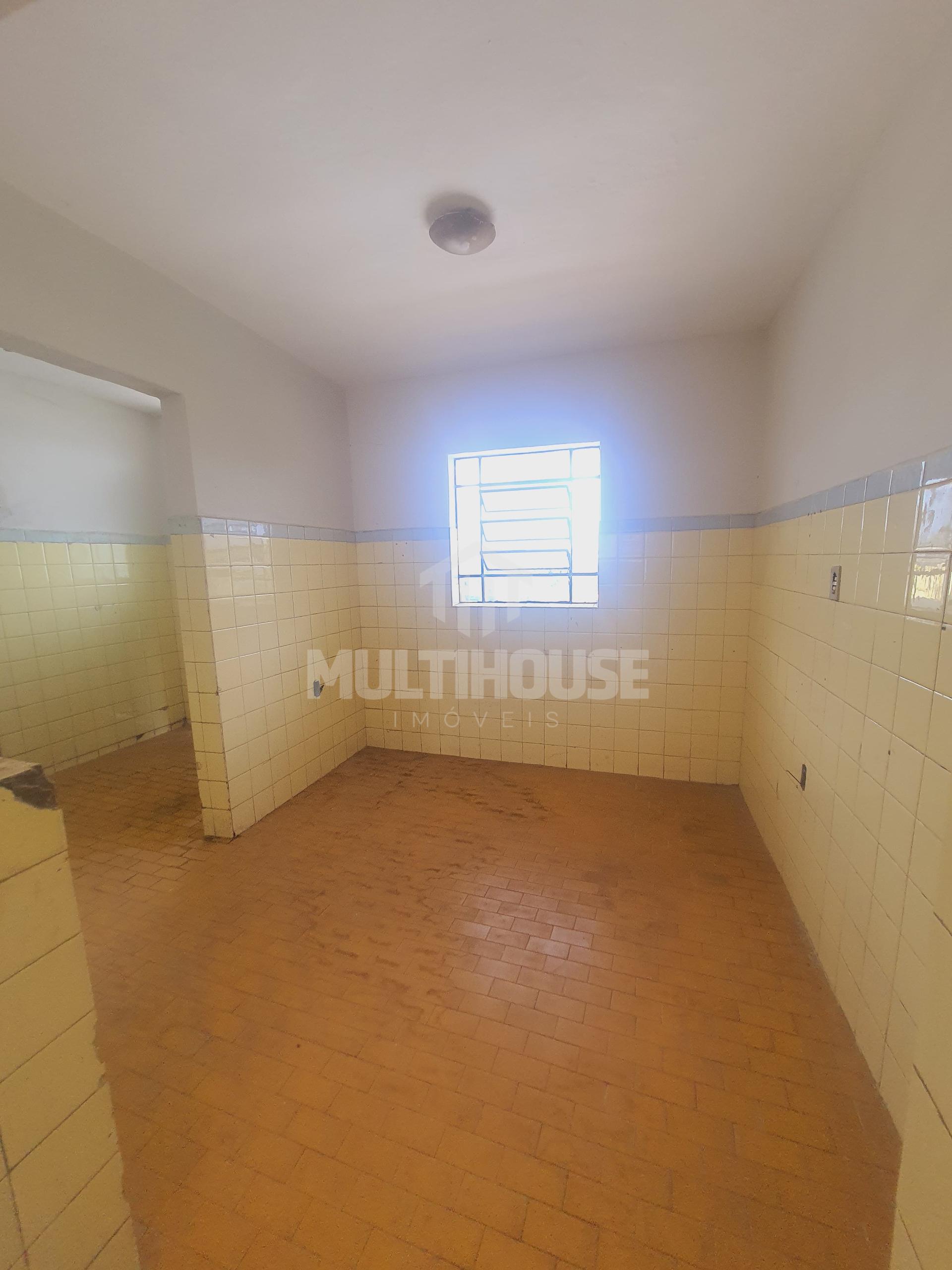 Casa à venda com 3 quartos, 120m² - Foto 4