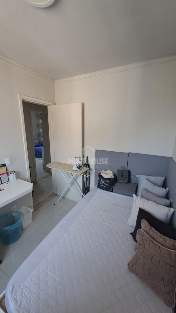 Apartamento à venda com 3 quartos, 110m² - Foto 2