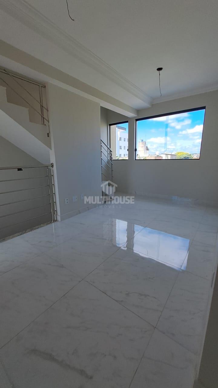 Apartamento à venda com 3 quartos, 135m² - Foto 1