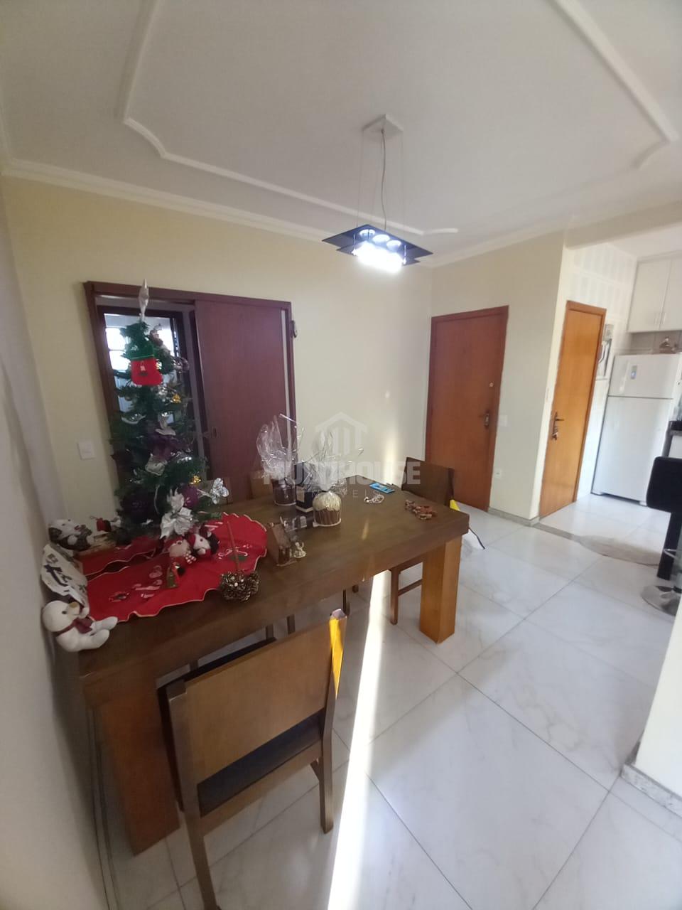 Apartamento à venda com 3 quartos, 180m² - Foto 1