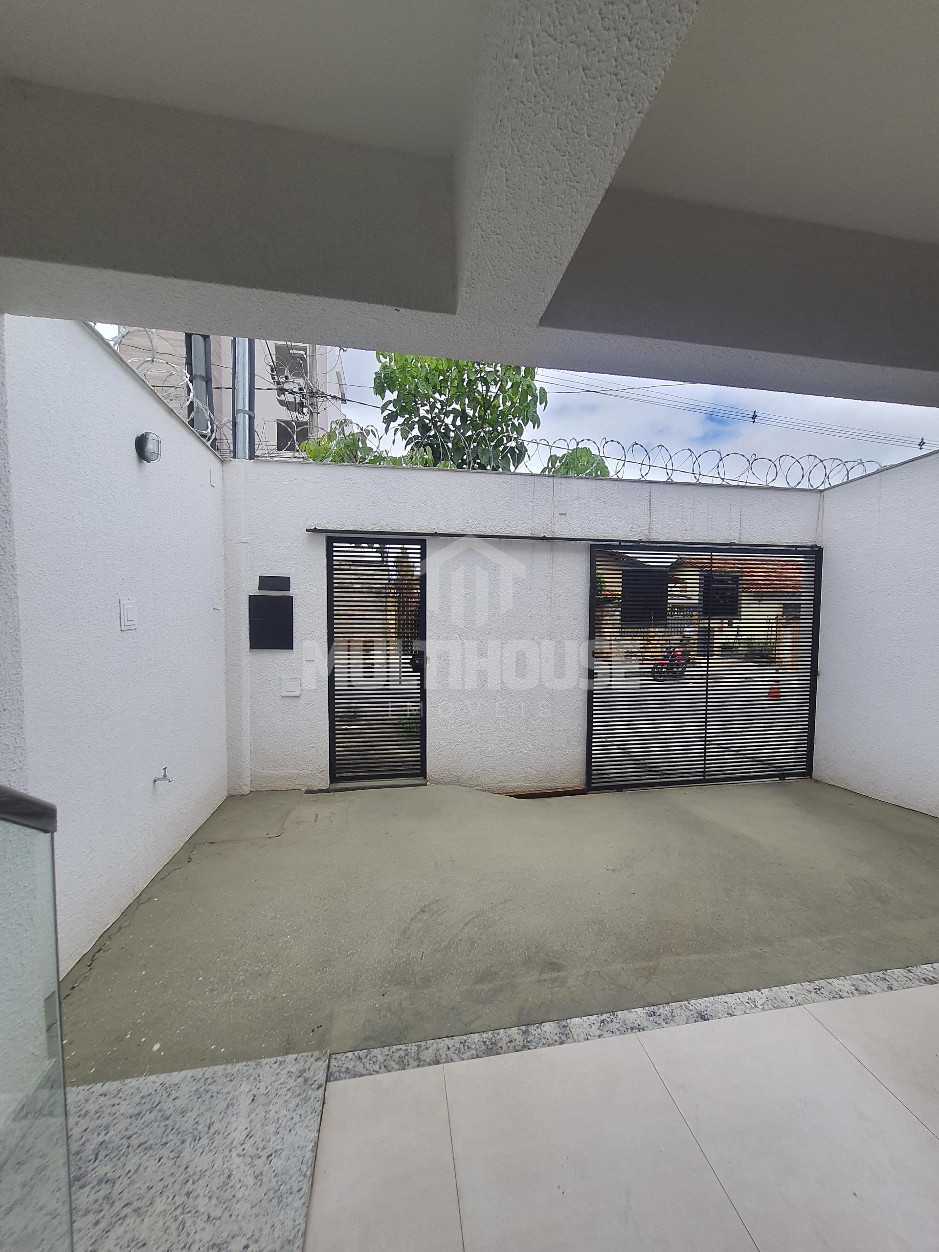 Casa à venda com 3 quartos, 150m² - Foto 2