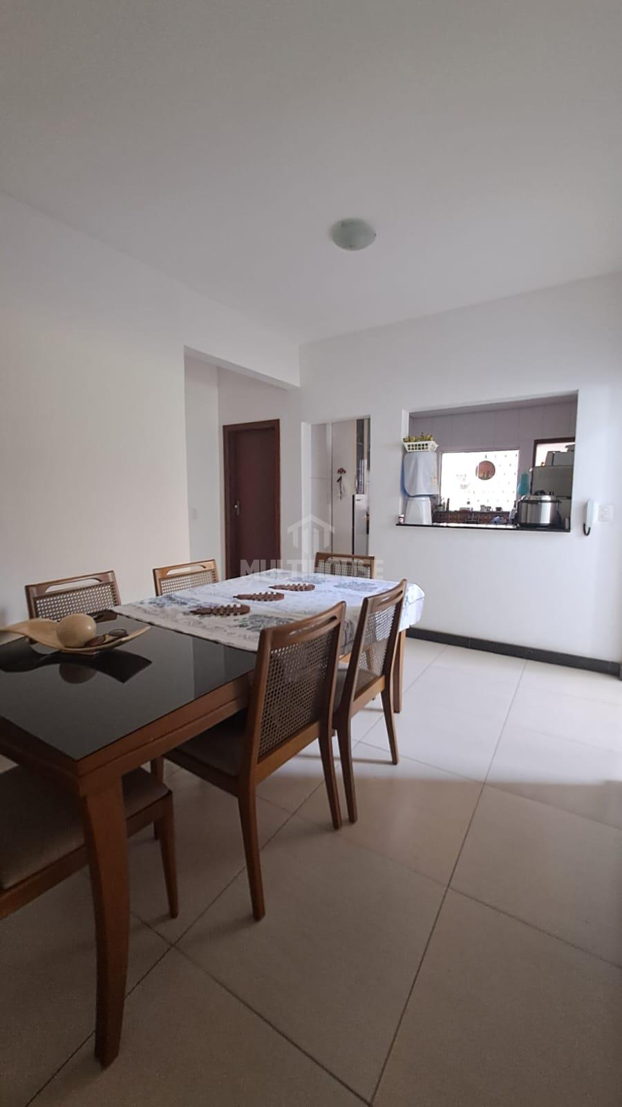 Casa à venda com 5 quartos, 300m² - Foto 17