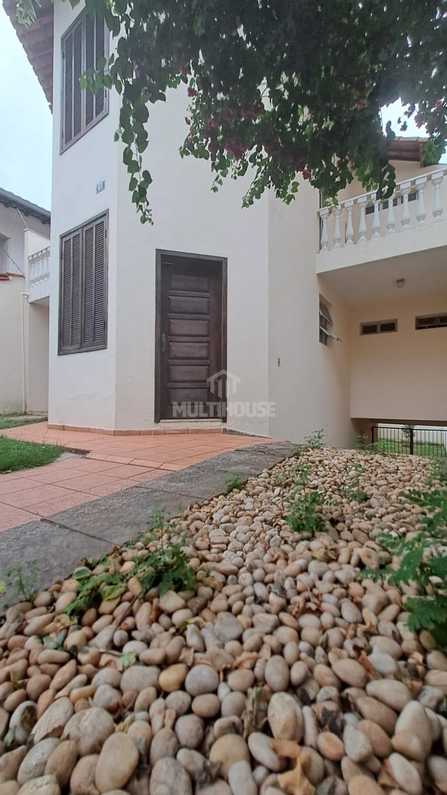 Casa à venda com 5 quartos, 299m² - Foto 3